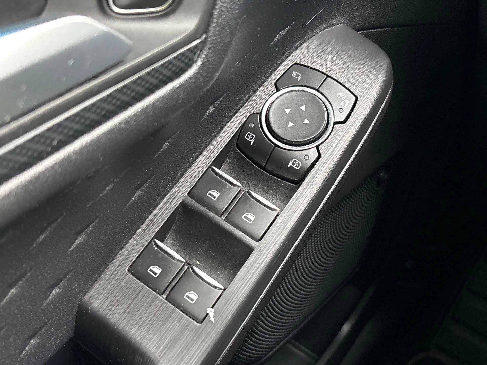Ford-Kuga-image-32