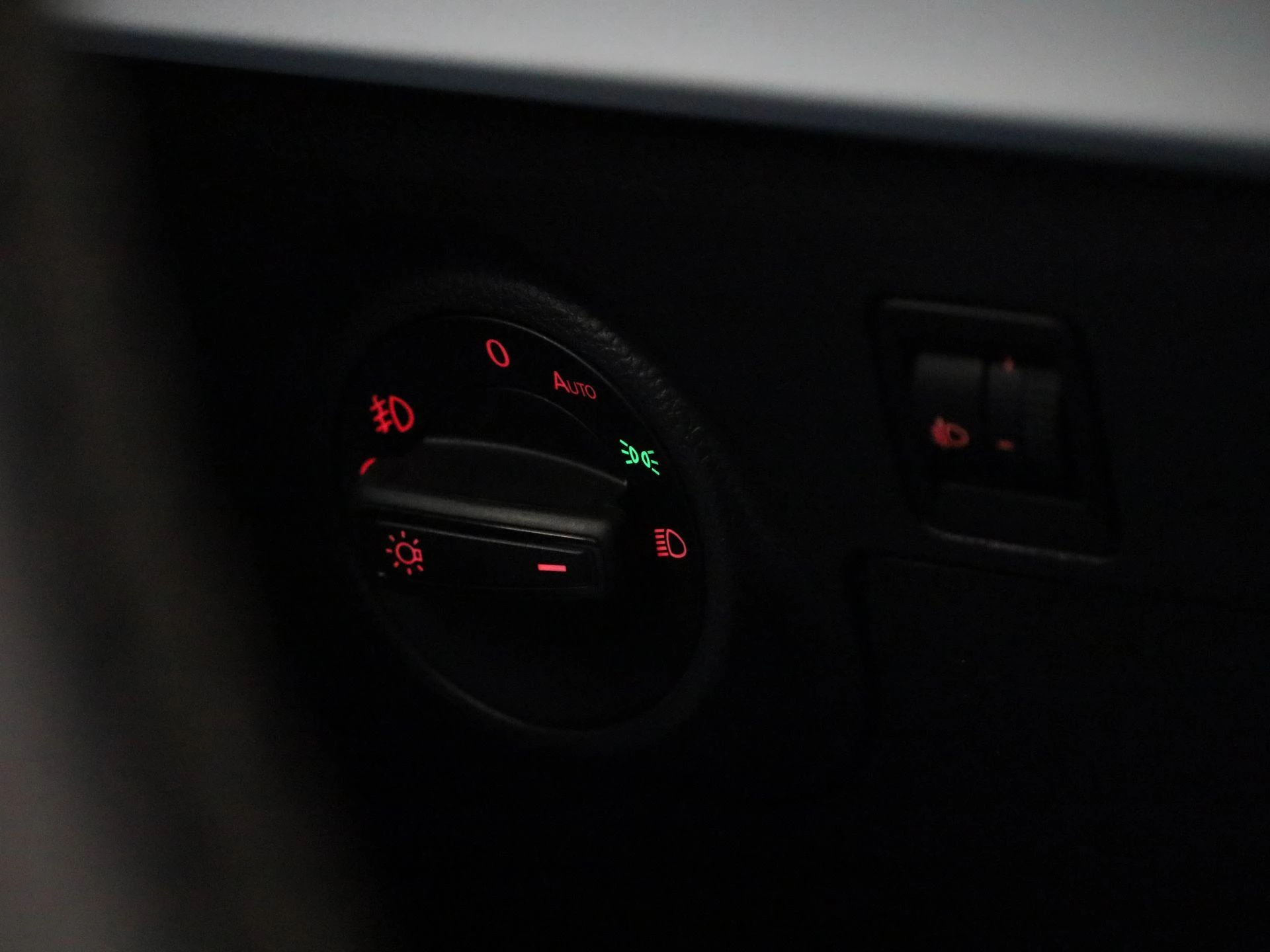 SEAT-Arona-image-20