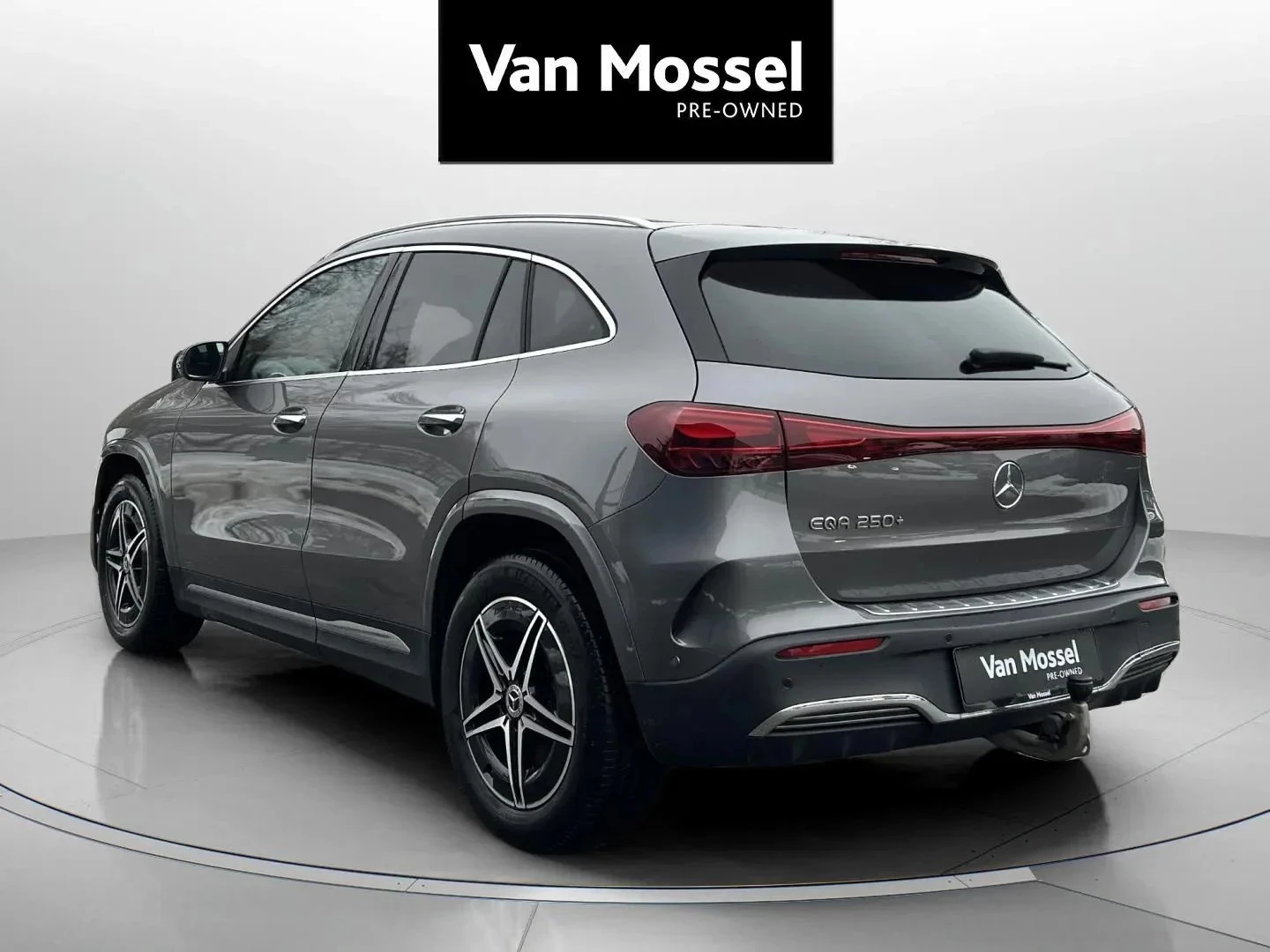 Mercedes-Benz-EQA-image-6