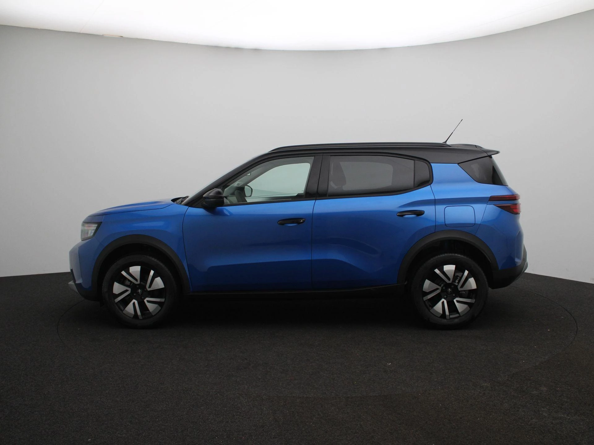 Opel-Frontera-image-3