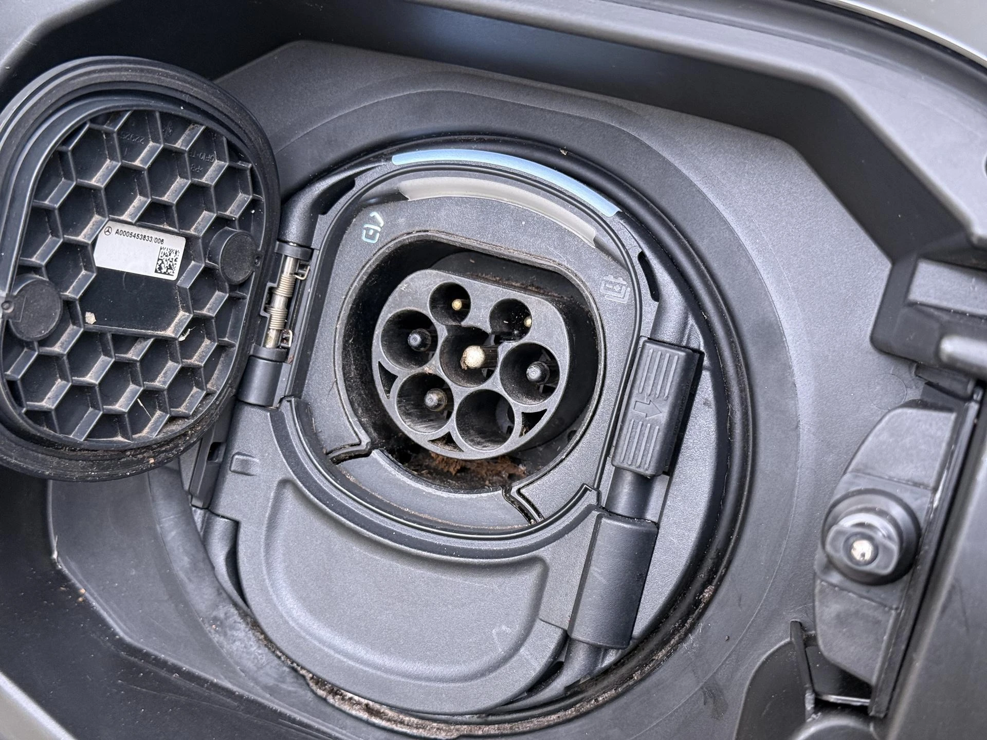 Mercedes-Benz-GLE-image-31