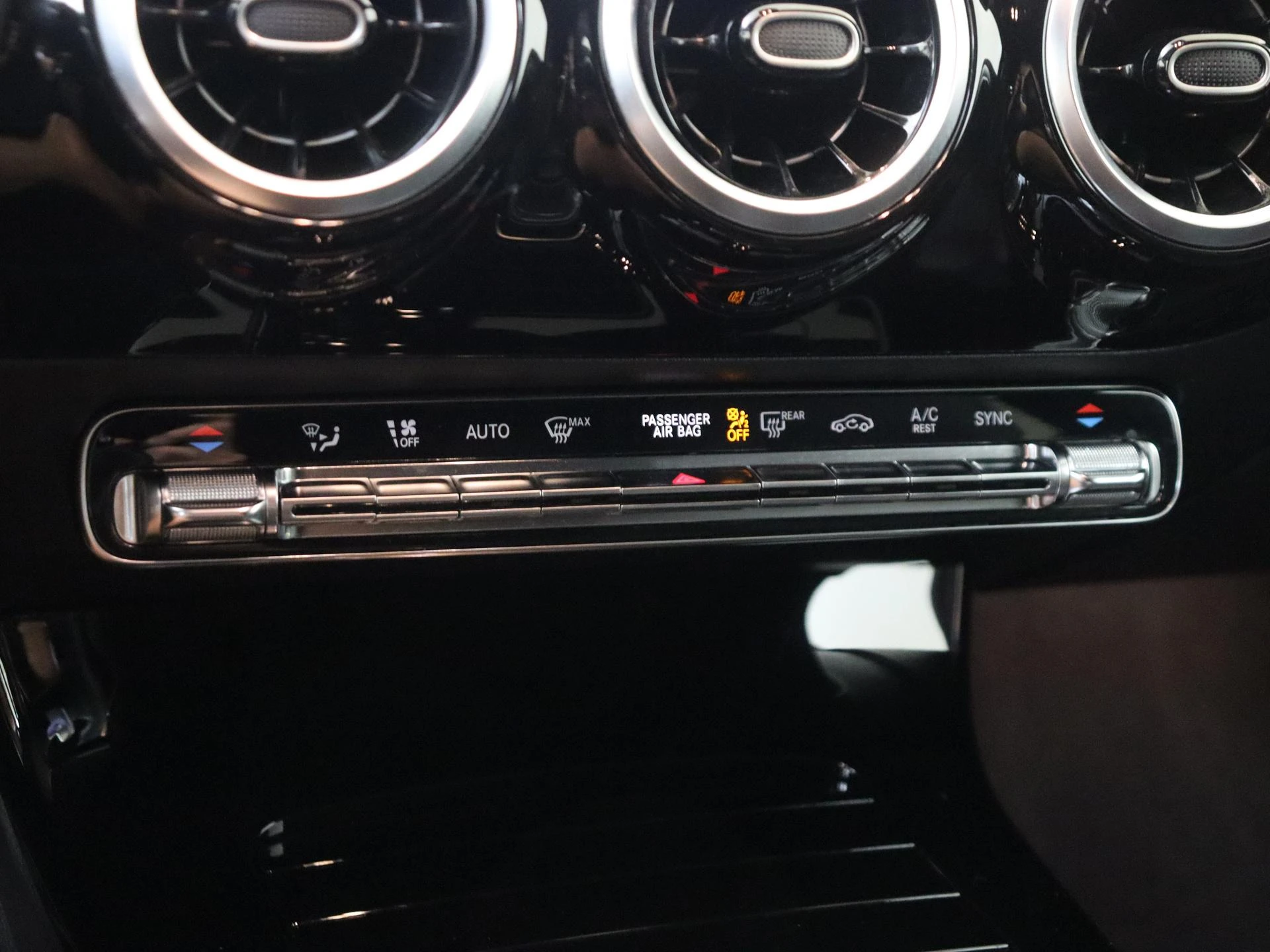 Mercedes-Benz CLA Shooting Brake 180 Business Solution AMG