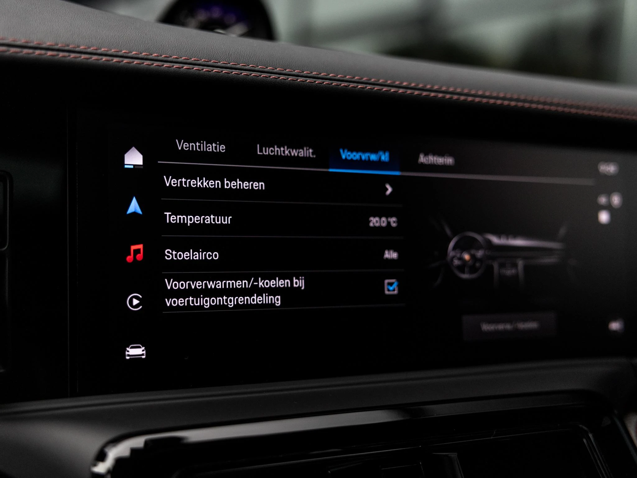 Porsche-Panamera-image-45