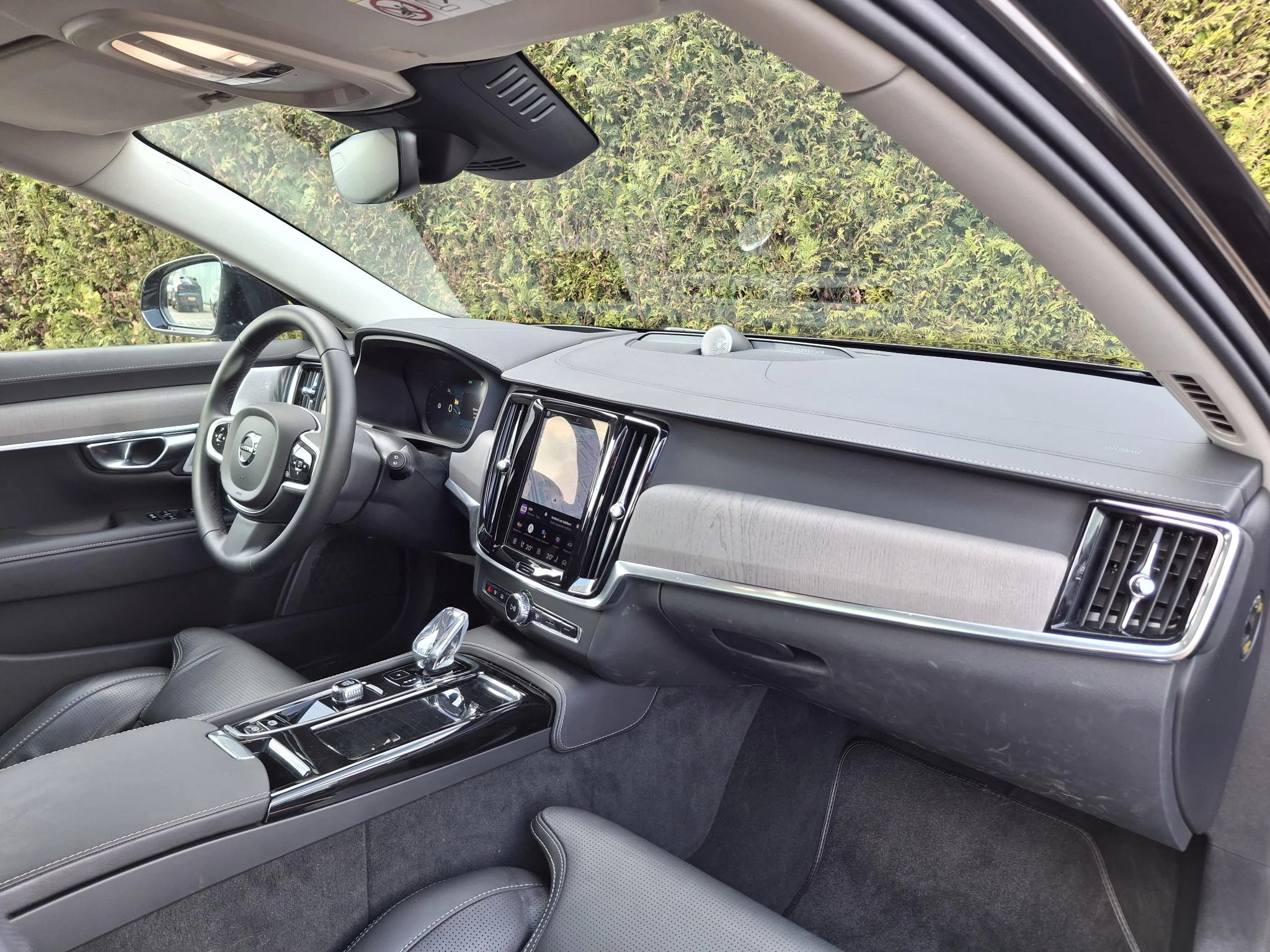 Volvo-V90-image-2