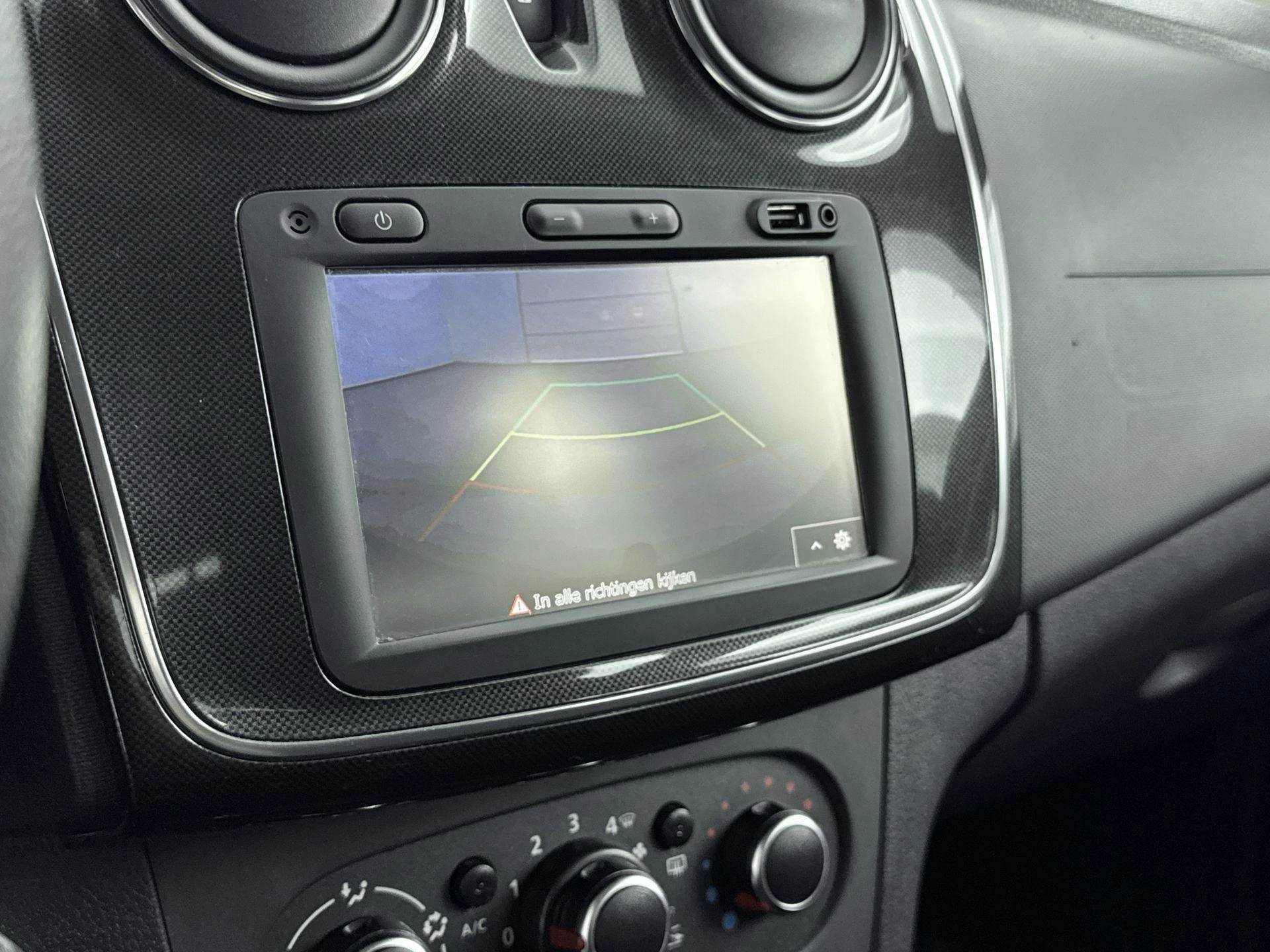 Dacia-Sandero-image-13