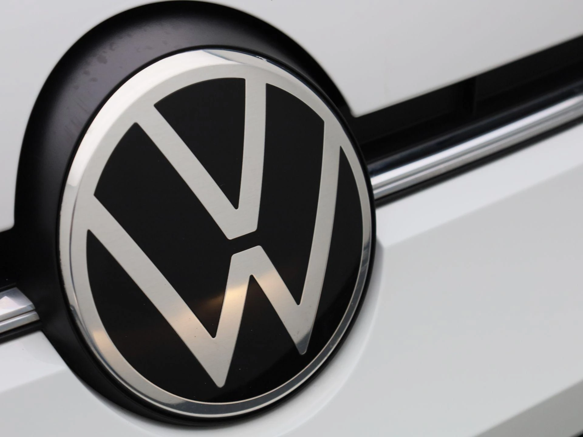 Volkswagen-up!-image-24