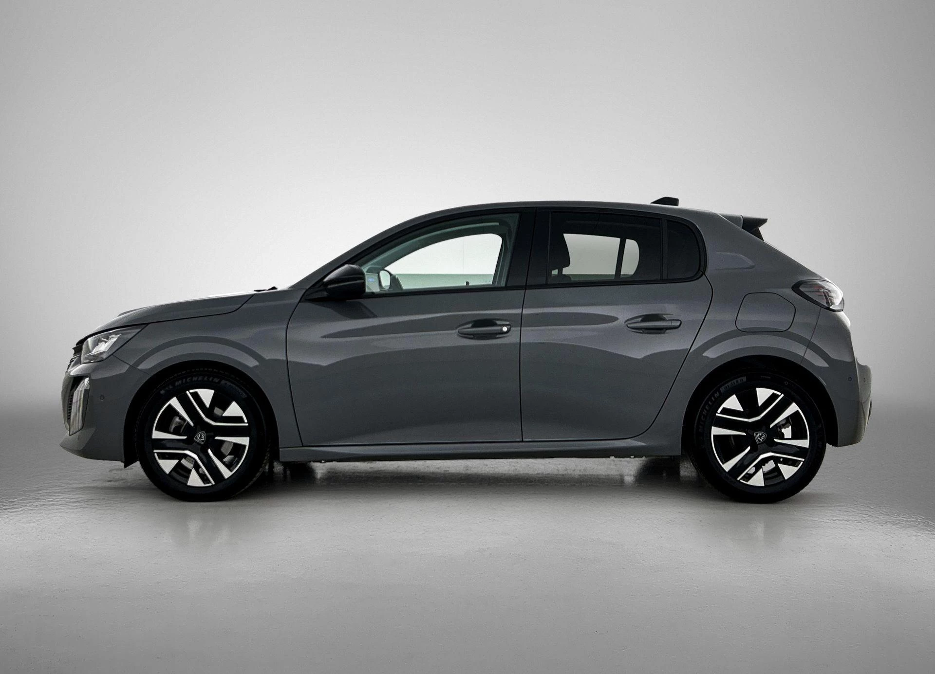 Peugeot-208-image-1