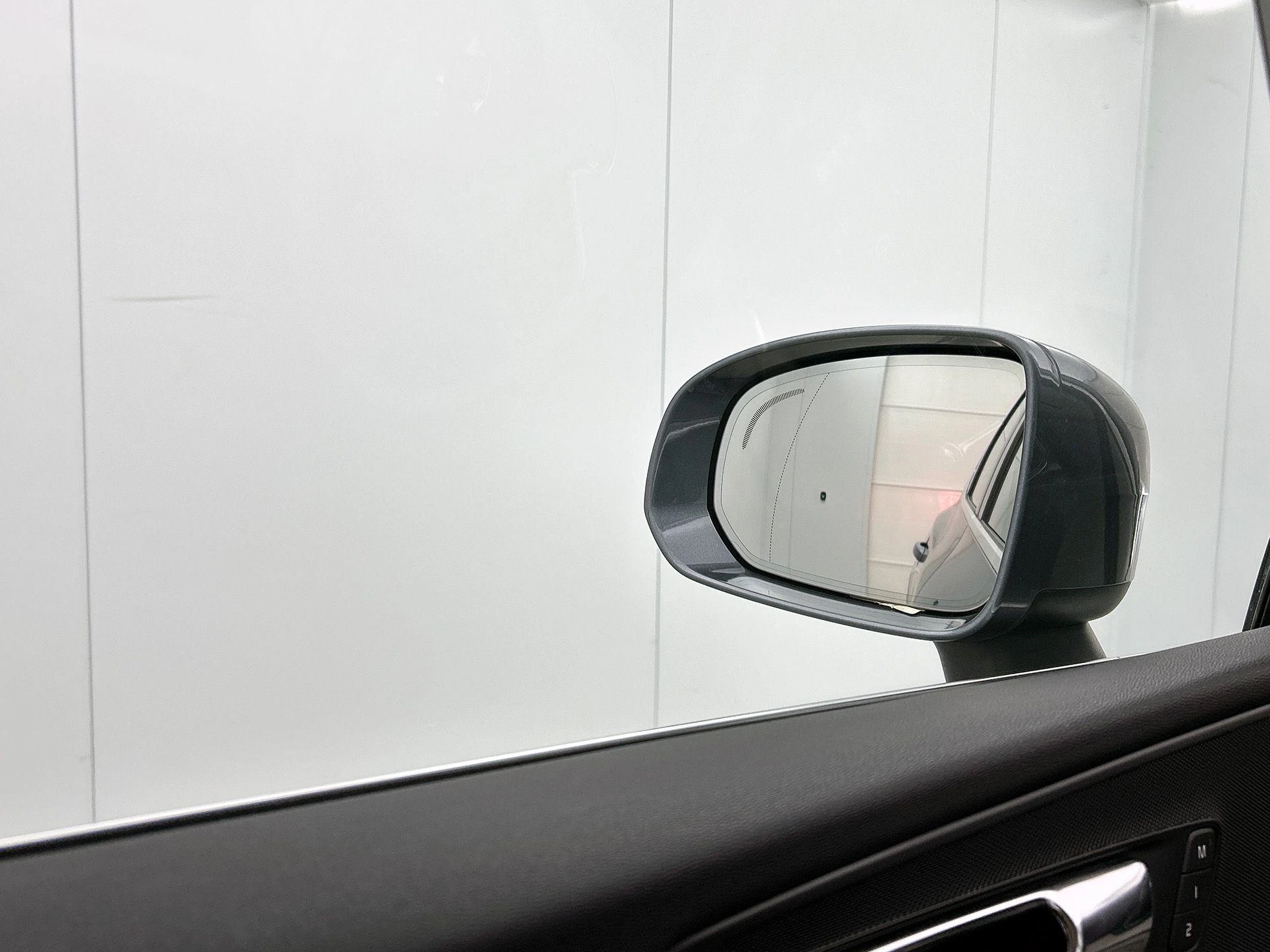 Volvo-XC60-image-16