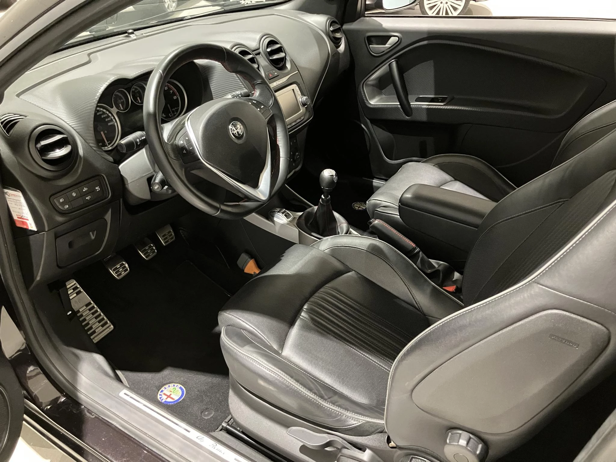 Alfa Romeo-MiTo-image-9