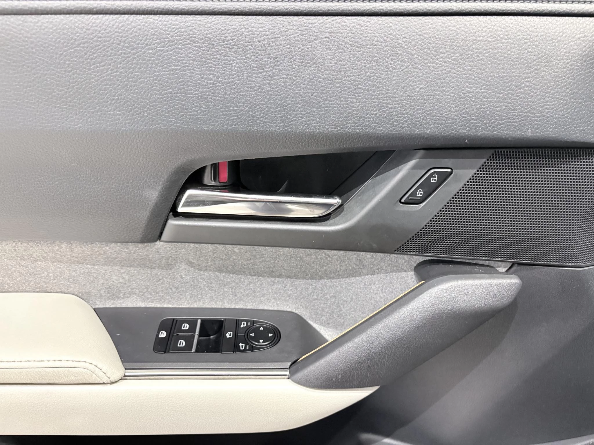 Mazda MX-30 e-SkyActiv 145 First Edition 36 kWh