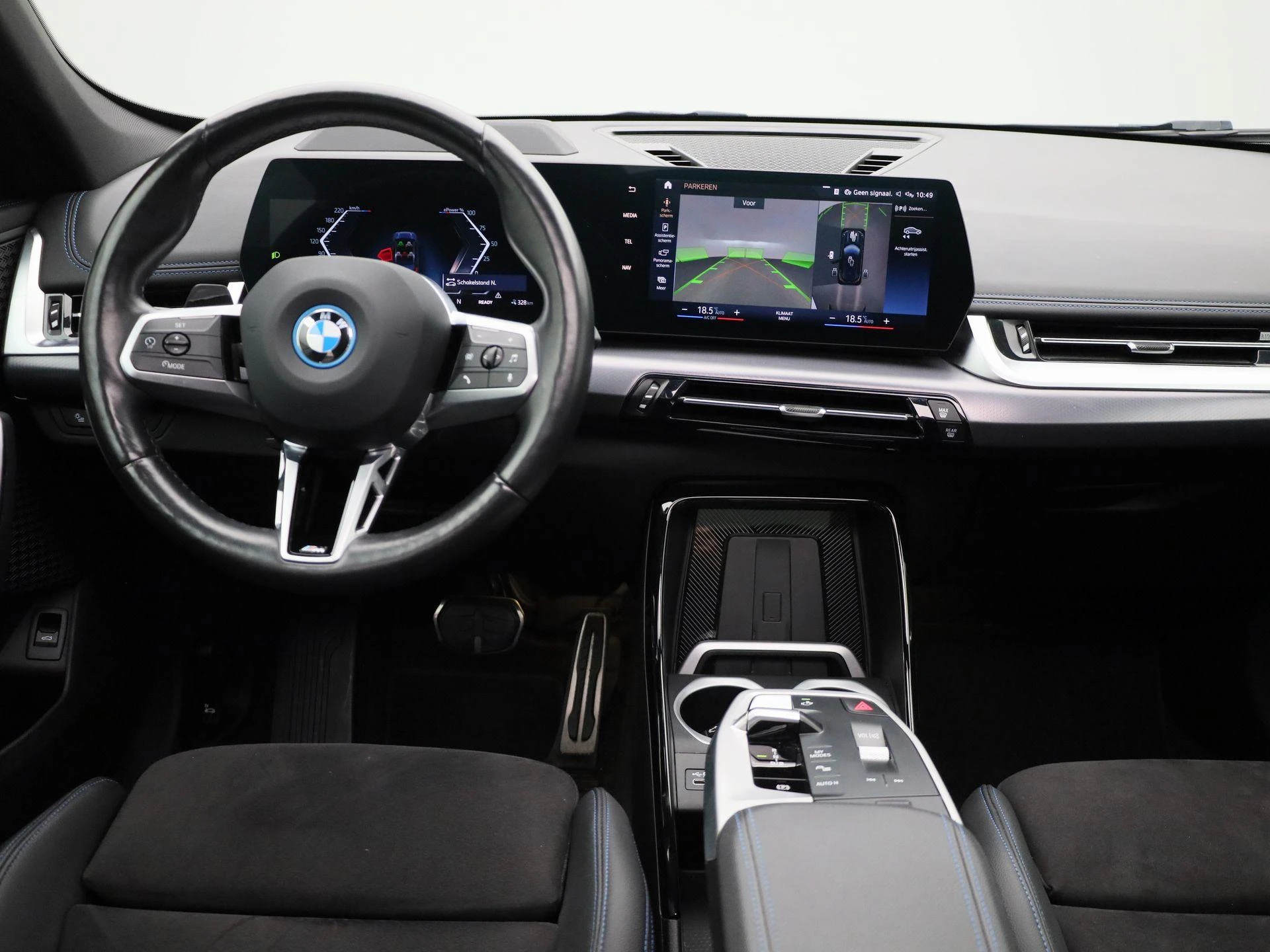 BMW-iX1-image-6