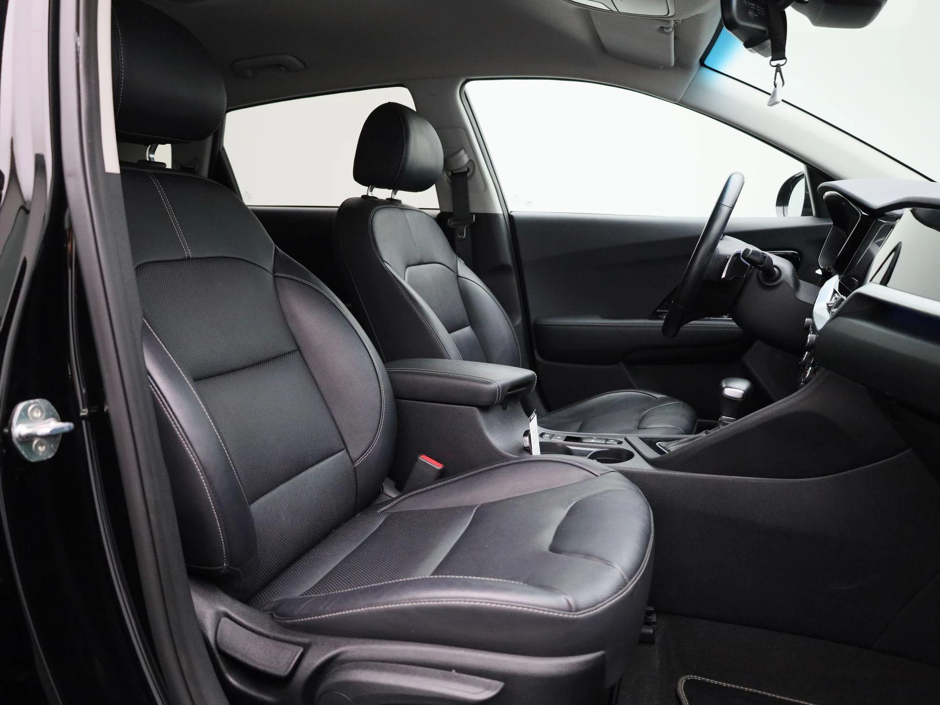 Kia-Niro-image-33