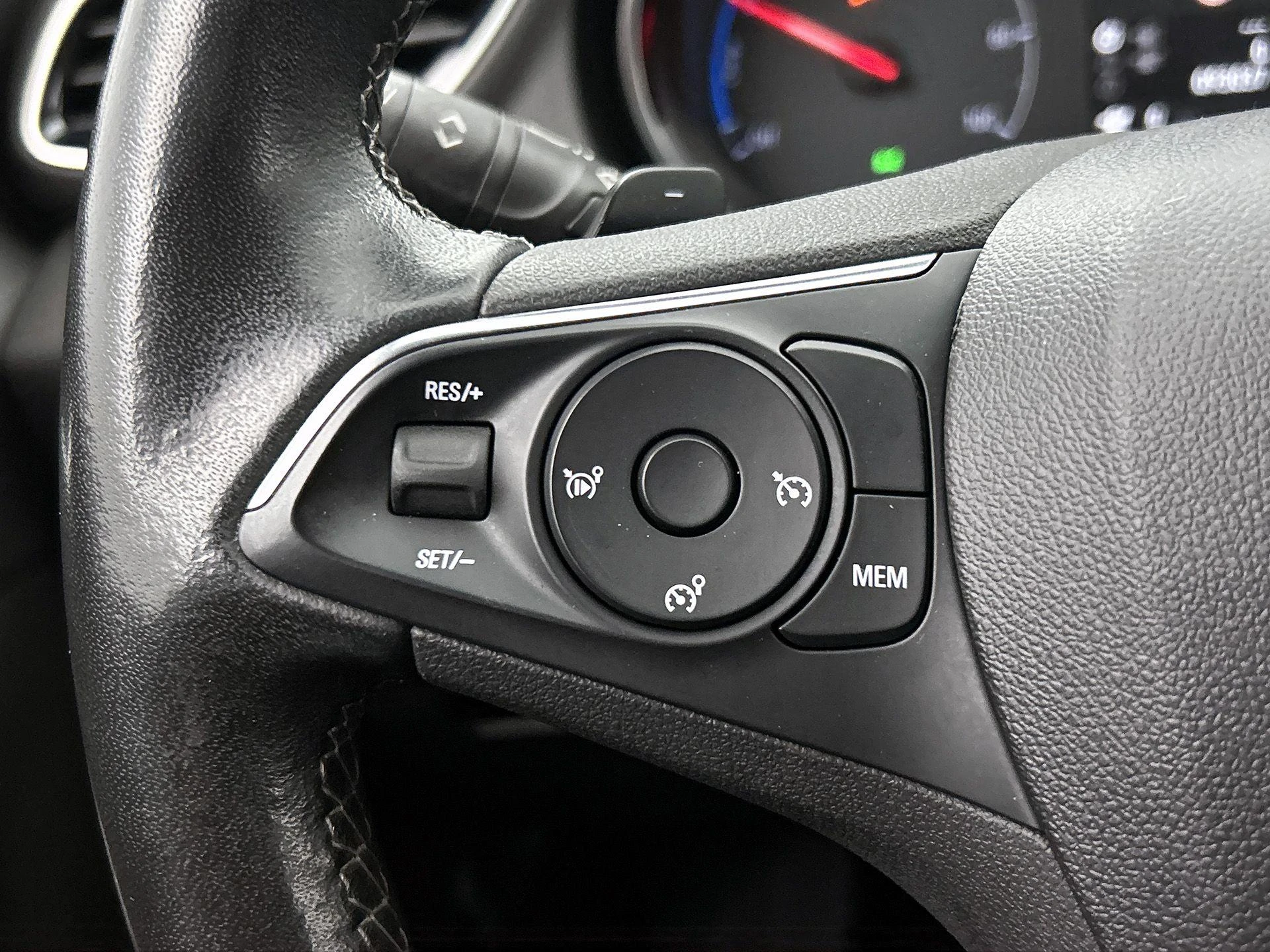 Opel-Grandland X-image-5