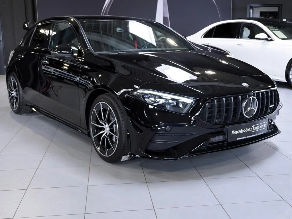 Mercedes-AMG-A-Klasse 35-image-3