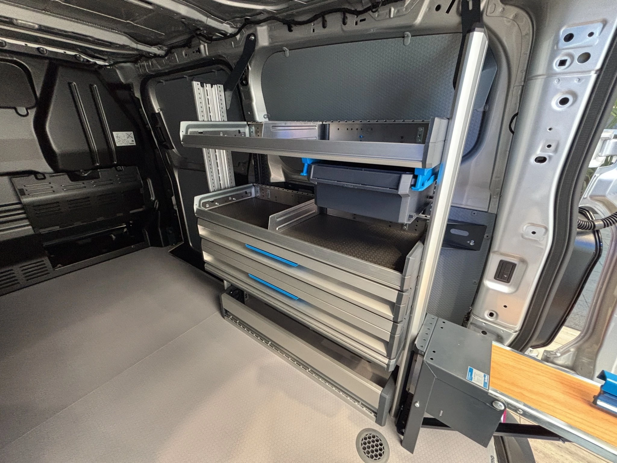 Ford Transit Custom Trend Service-Line PHEV 320 L1 *Aktion inkl. Macher Prämie bis 30.06.2026*