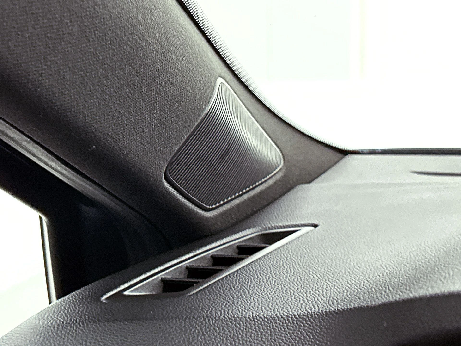 Renault-Clio-image-10
