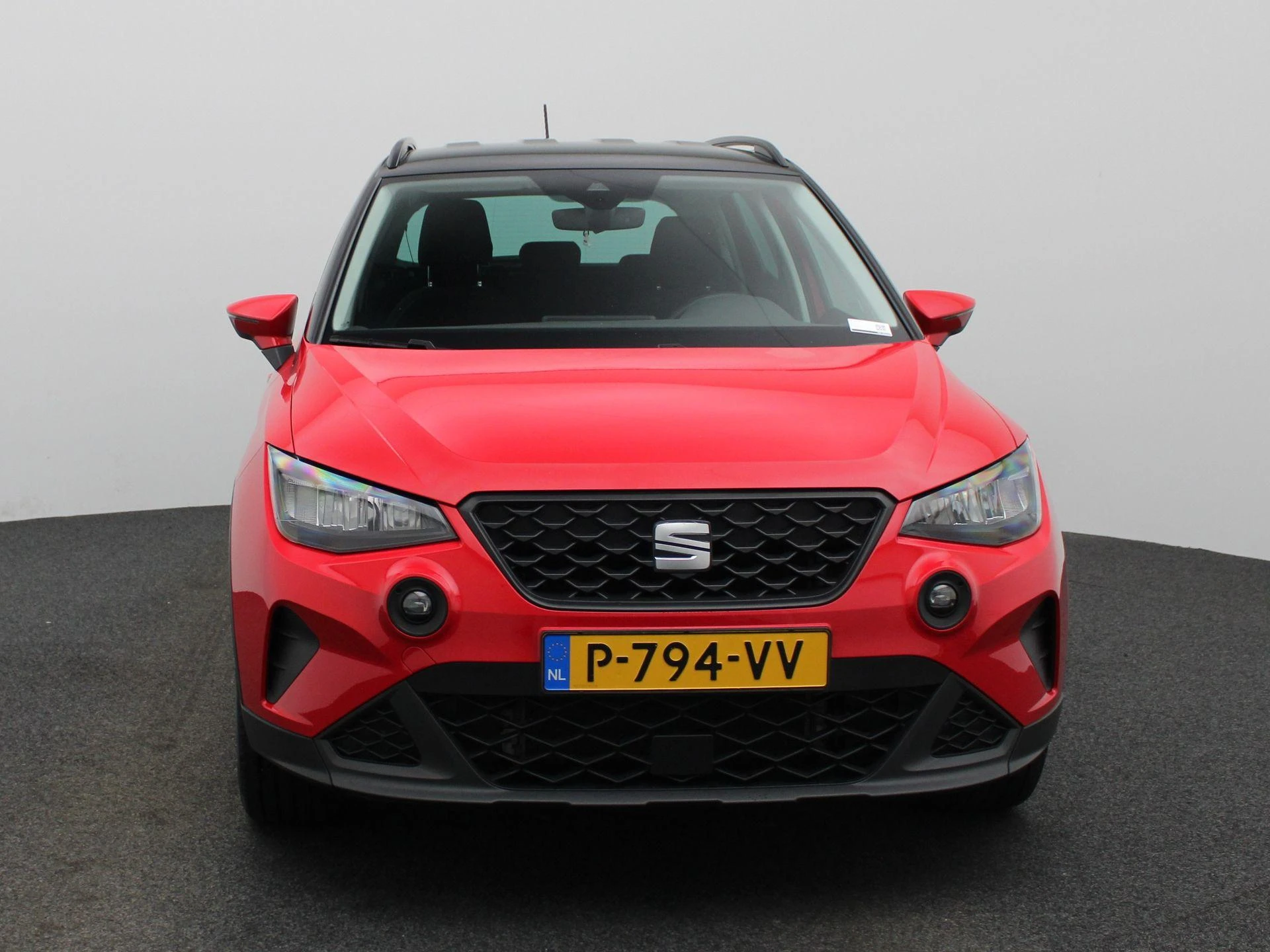 SEAT-Arona-image-2