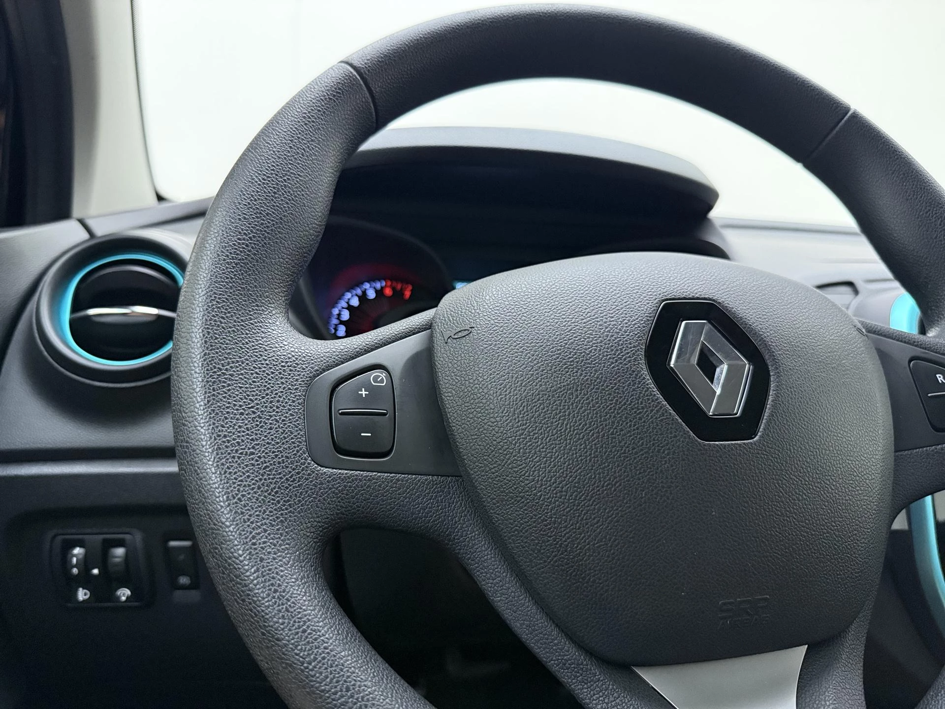 Renault-Captur-image-12