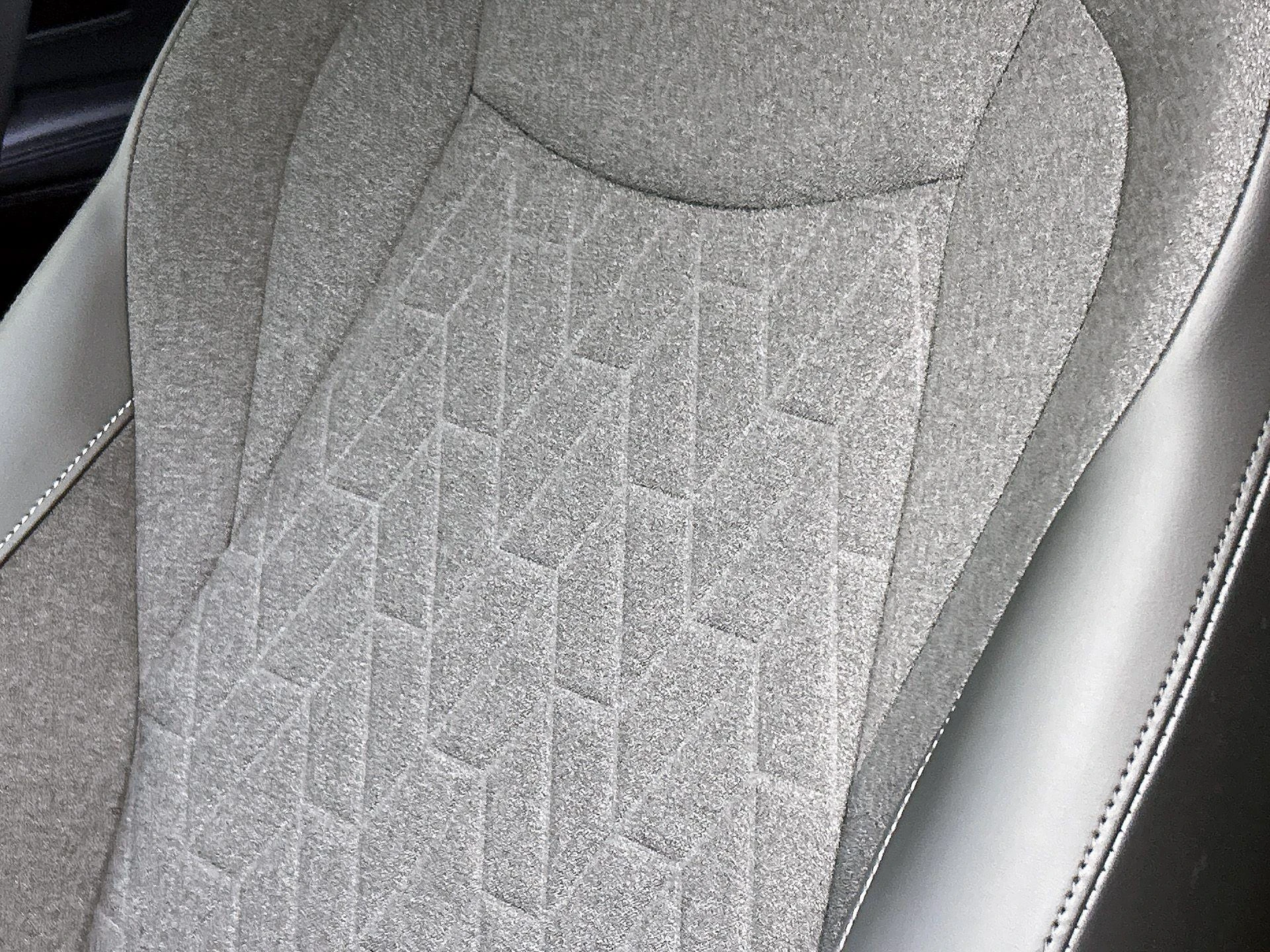 Volkswagen-Tiguan-image-12