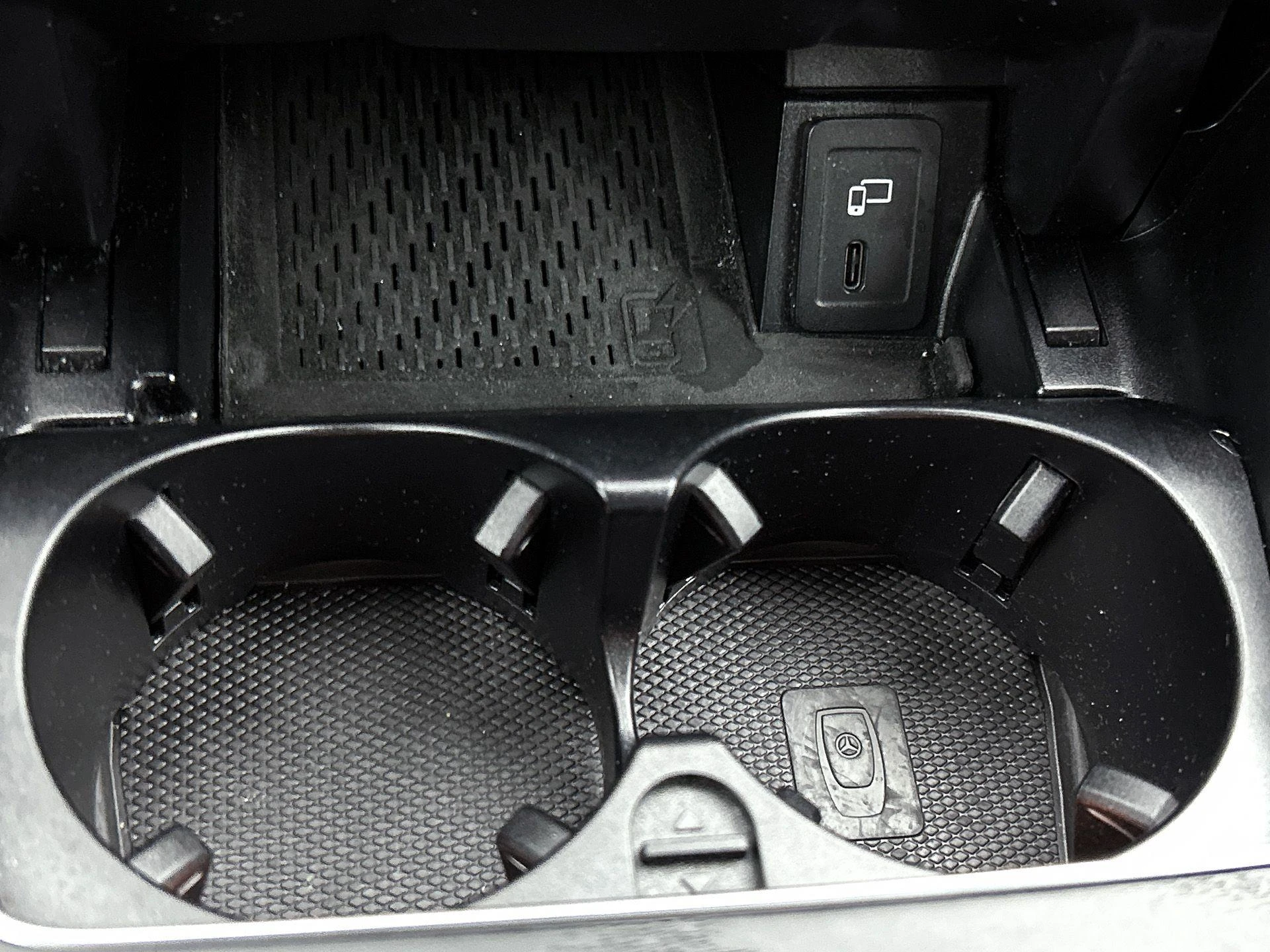 Mercedes-Benz-GLC-image-33