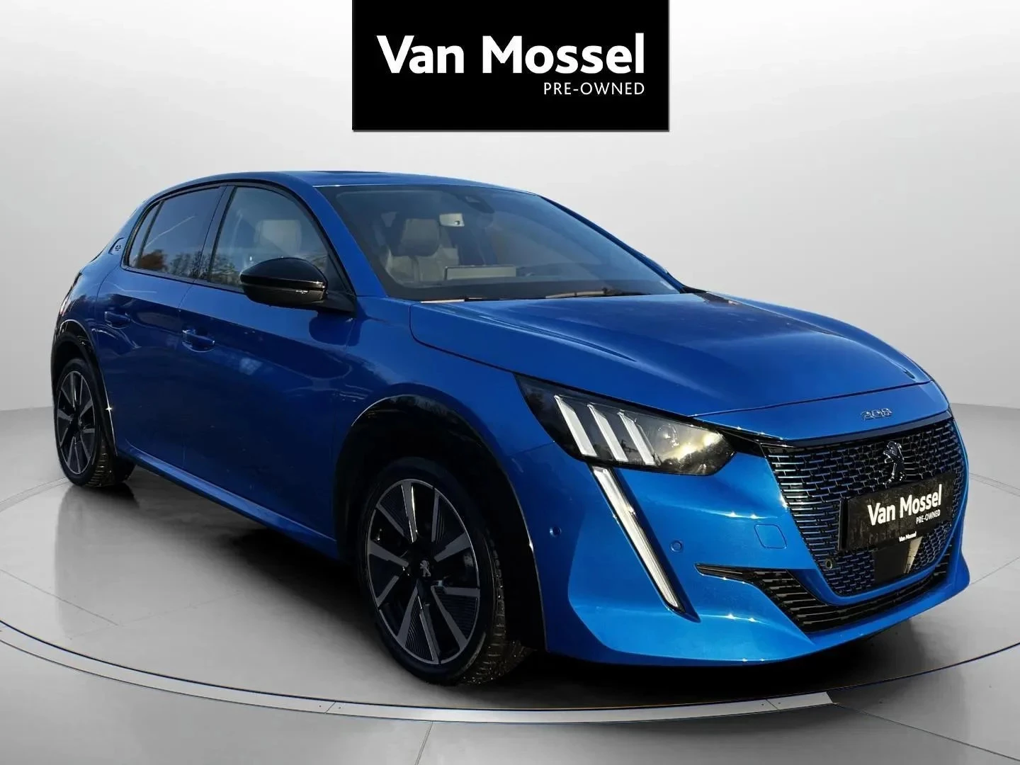 Peugeot-e-208-image-2