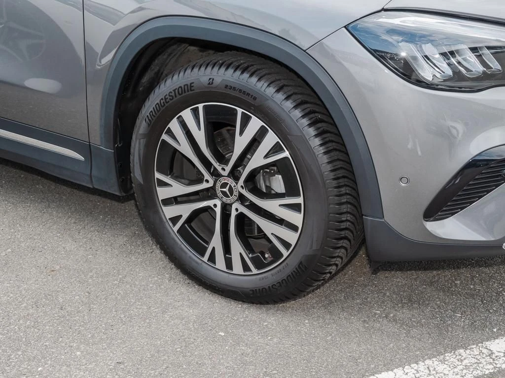 Mercedes-Benz-GLA 200-image-5