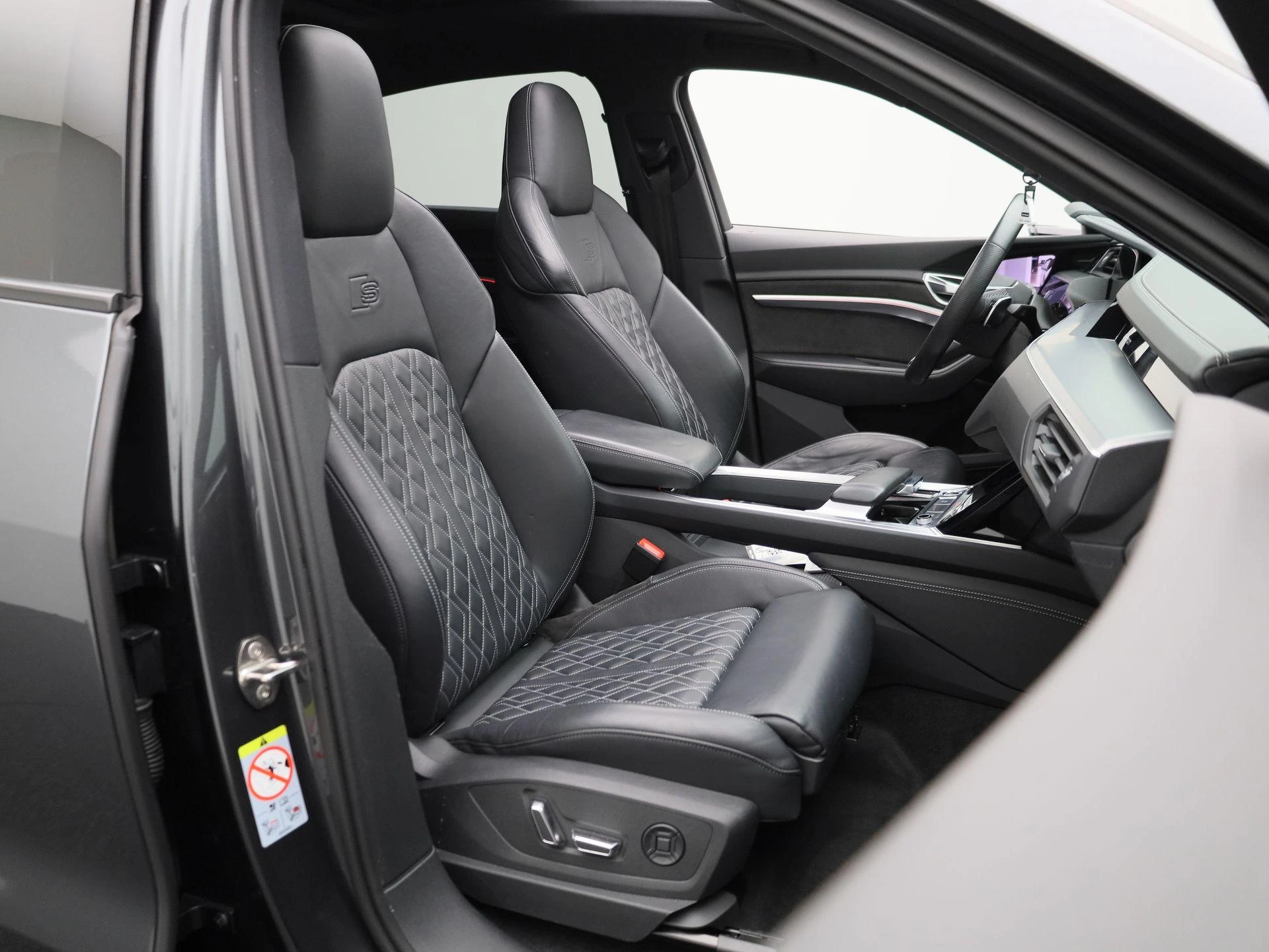 Audi-e-tron-image-39