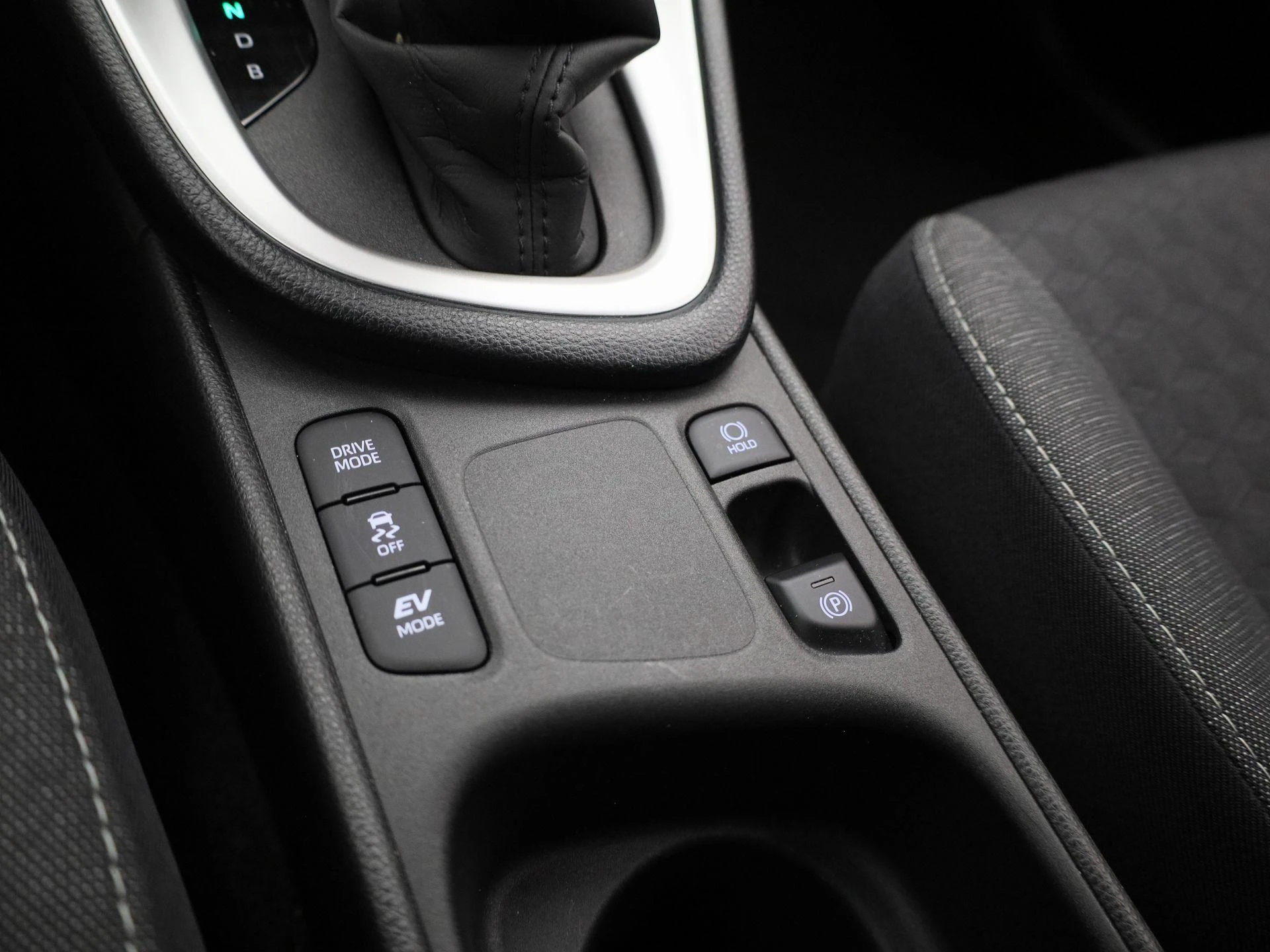 Toyota-Yaris-image-23