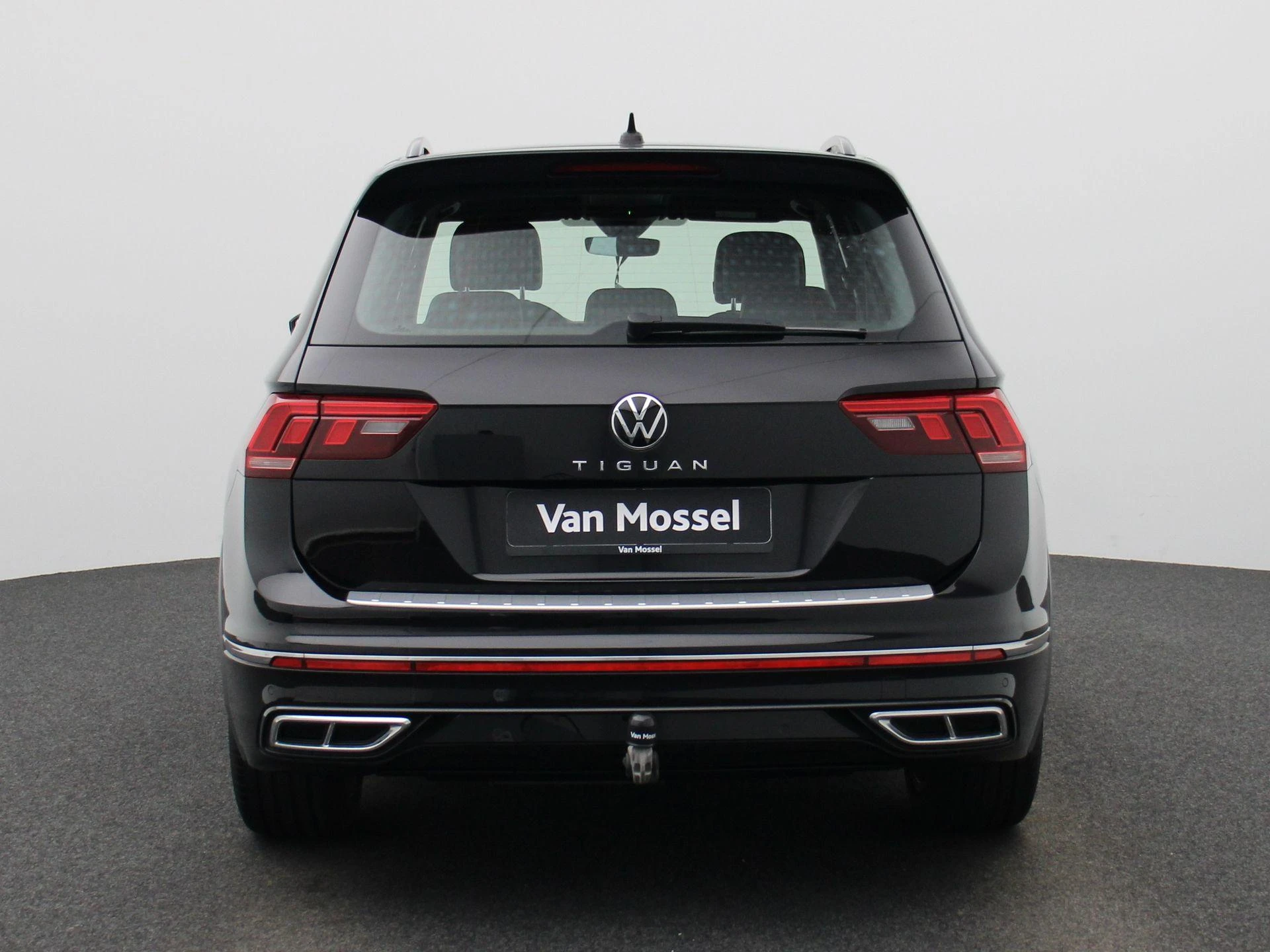 Volkswagen-Tiguan-image-4