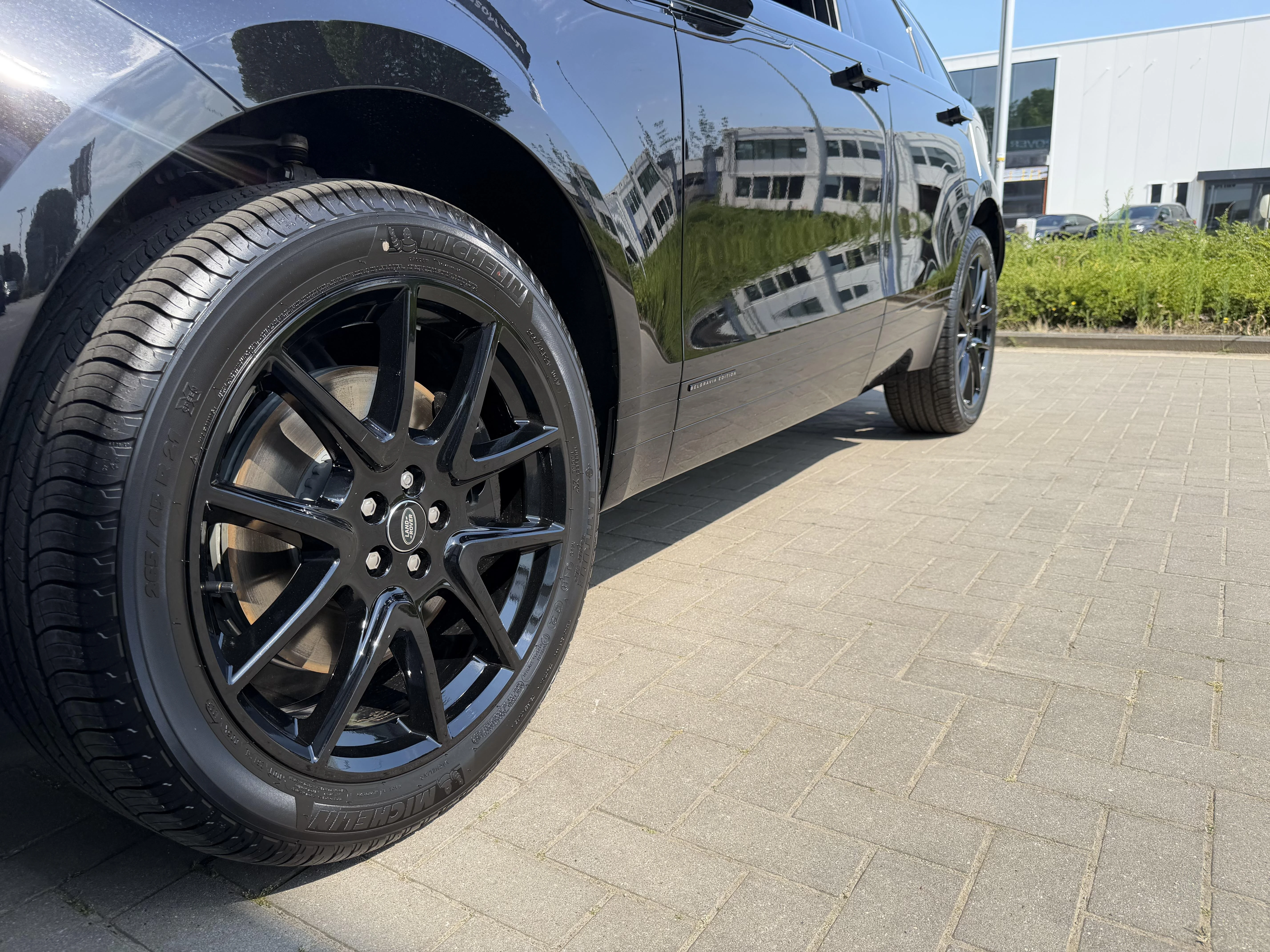Land Rover Range Rover Velar P400e Belgravia AWD Auto. 26.75MY