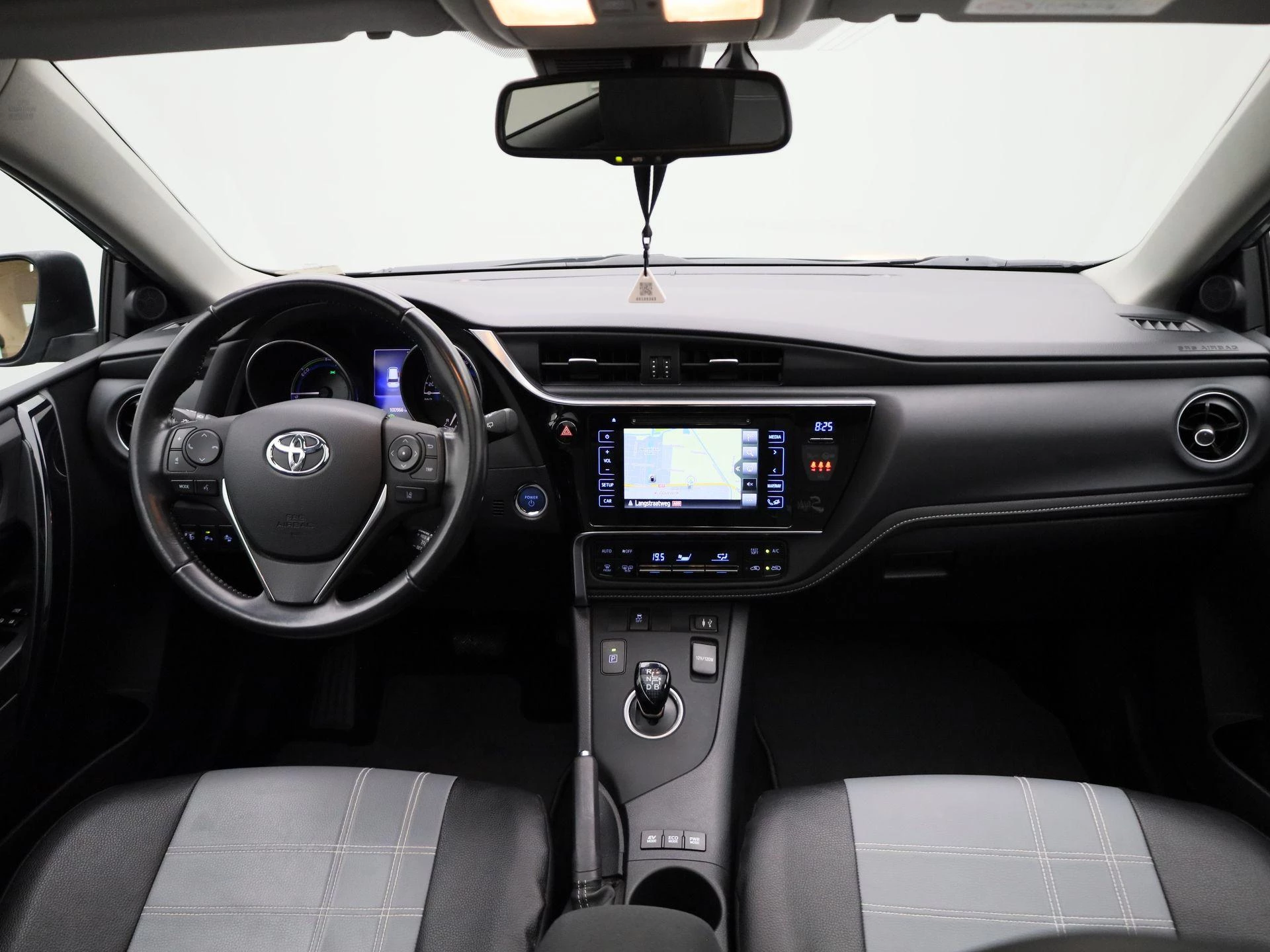 Toyota-Auris-image-36