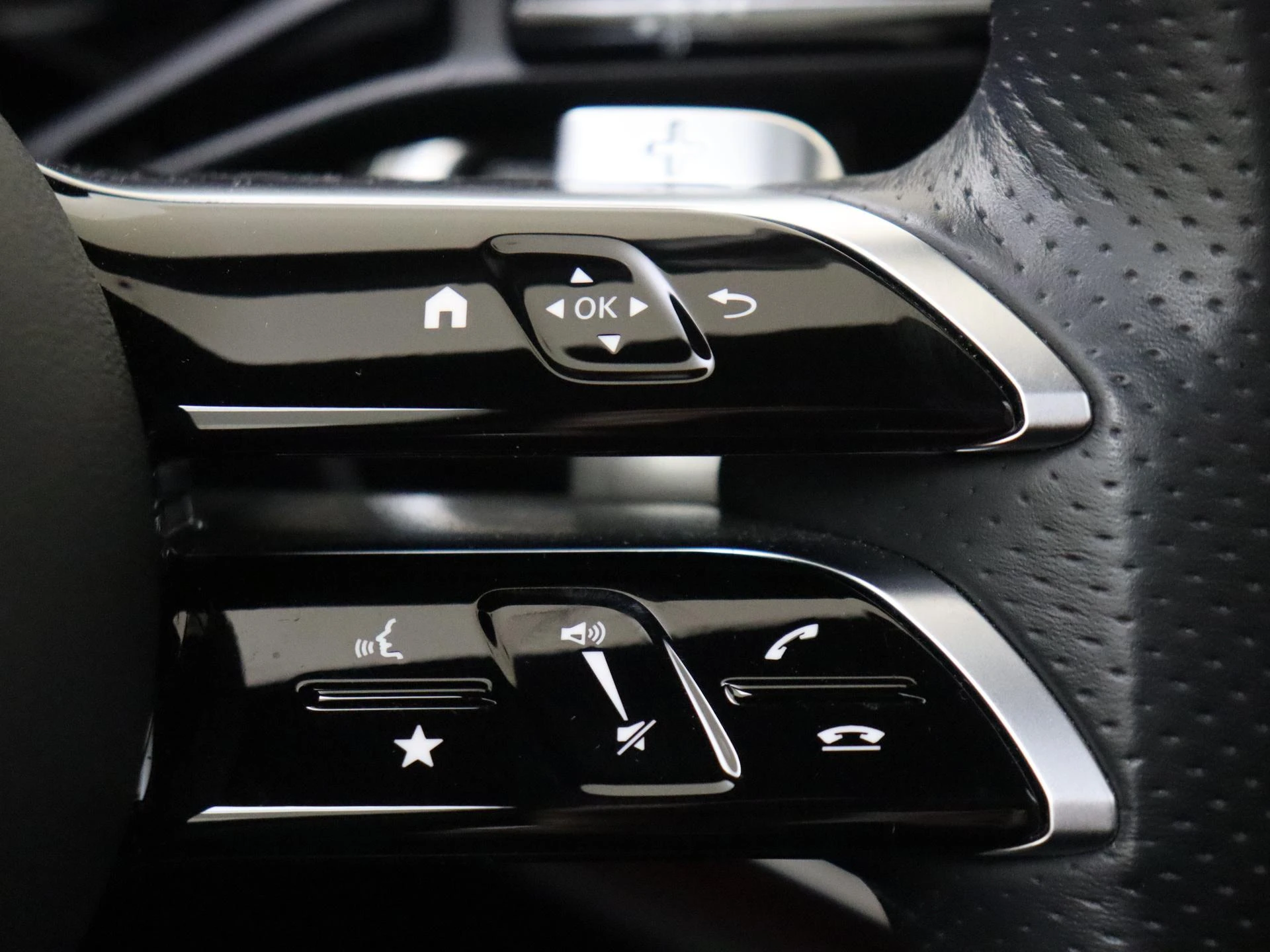 Mercedes-Benz-E-Klasse-image-13