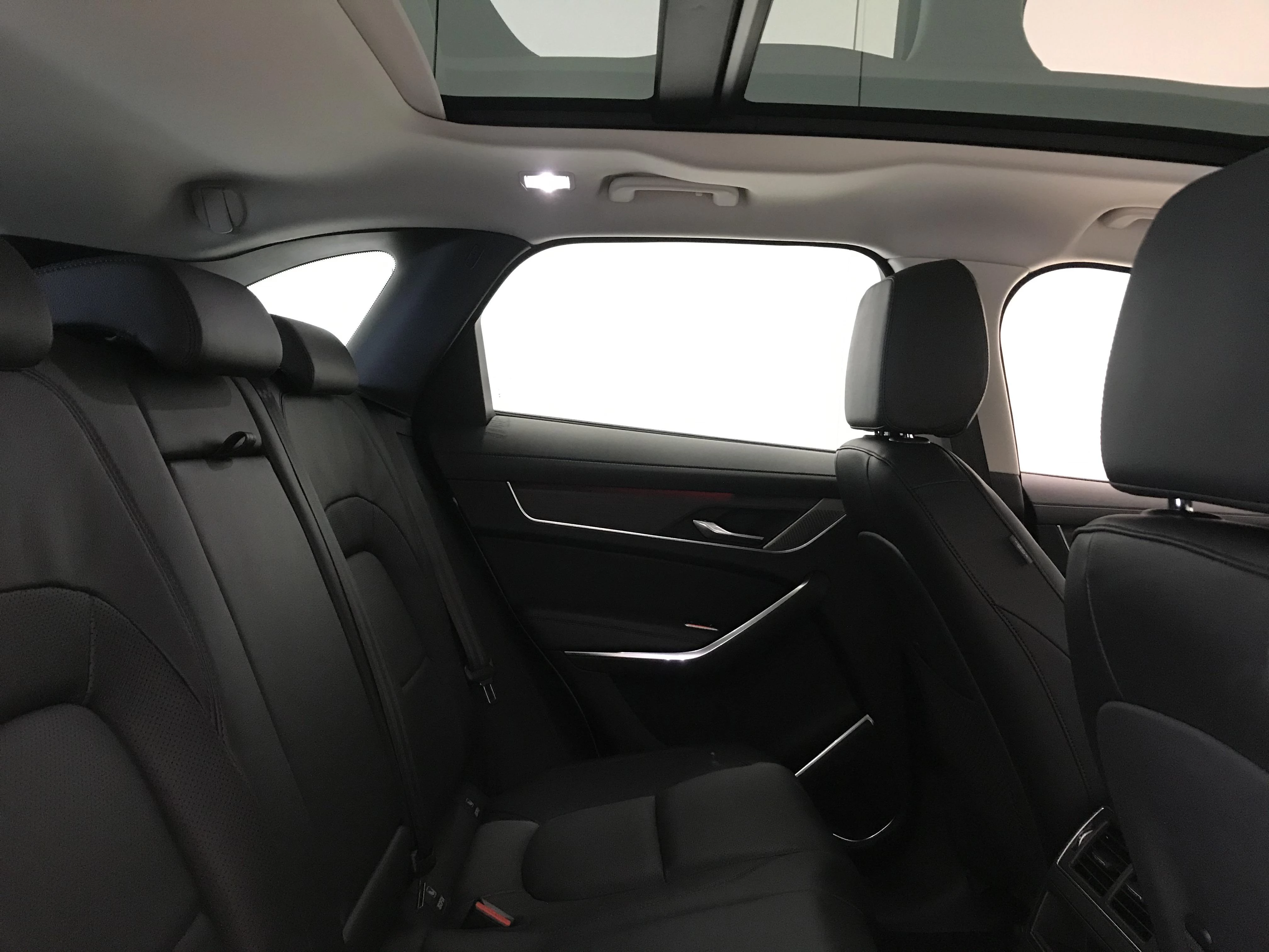 Jaguar-F-PACE-image-4