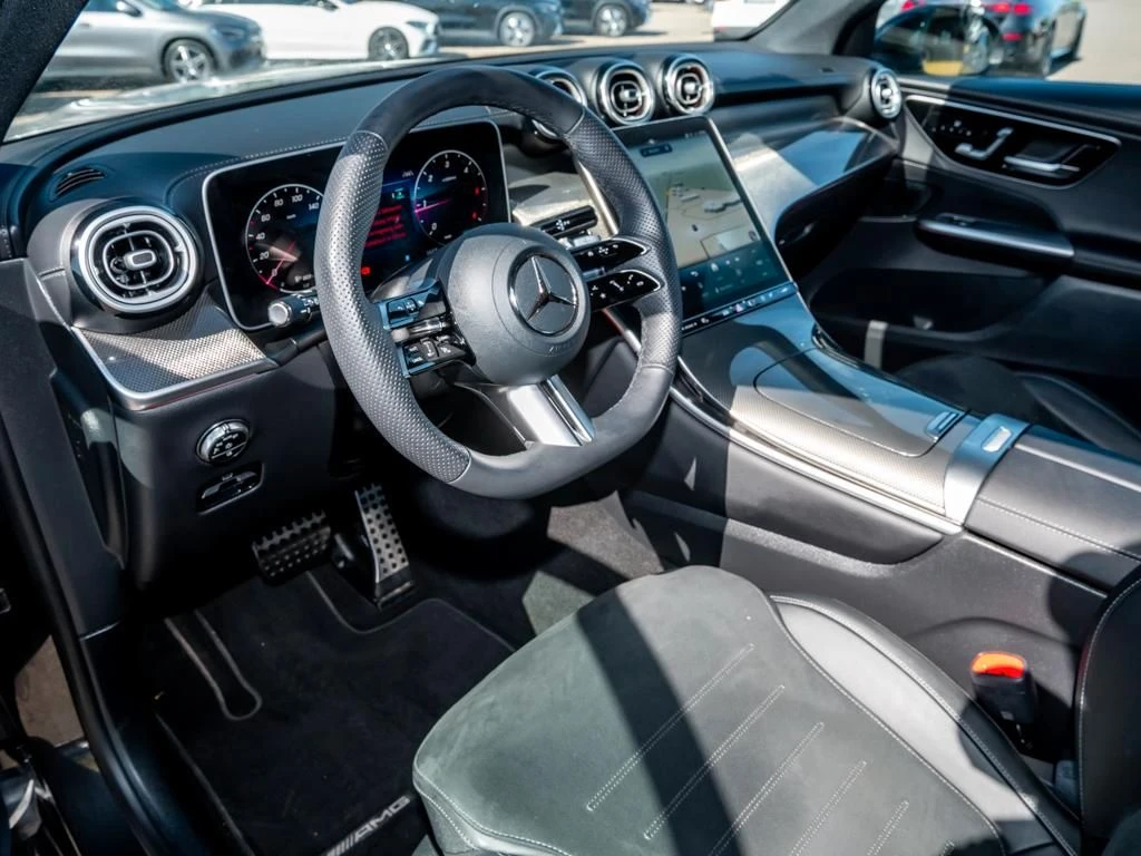 Mercedes-Benz-GLC 300 d-image-8