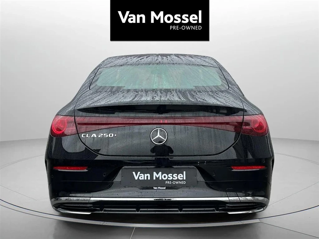 Mercedes-Benz-CLA-image-5