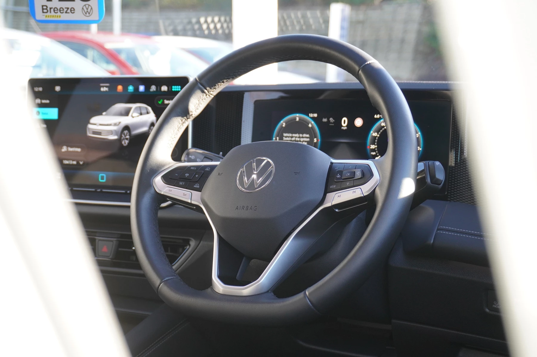 Volkswagen-Tiguan-image-25