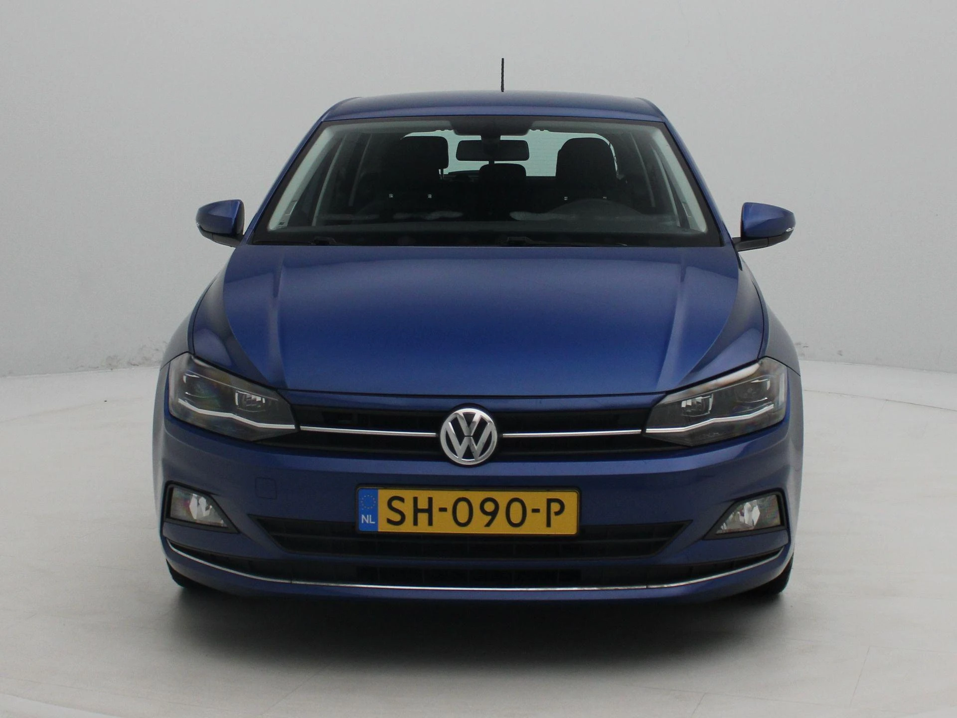 Volkswagen-Polo-image-2