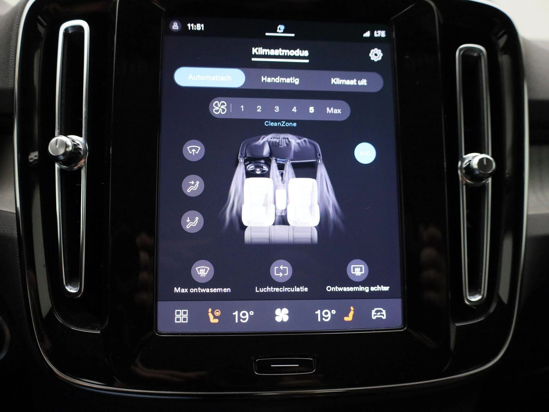 Volvo XC40 B3 Core DCT