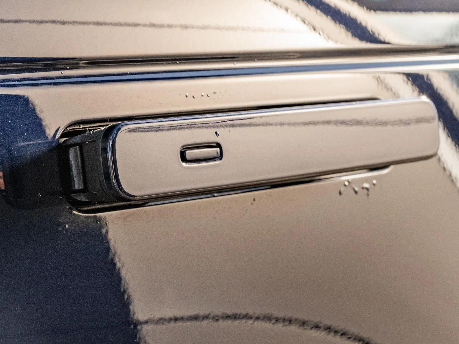 Land Rover-Range Rover Velar-image-11