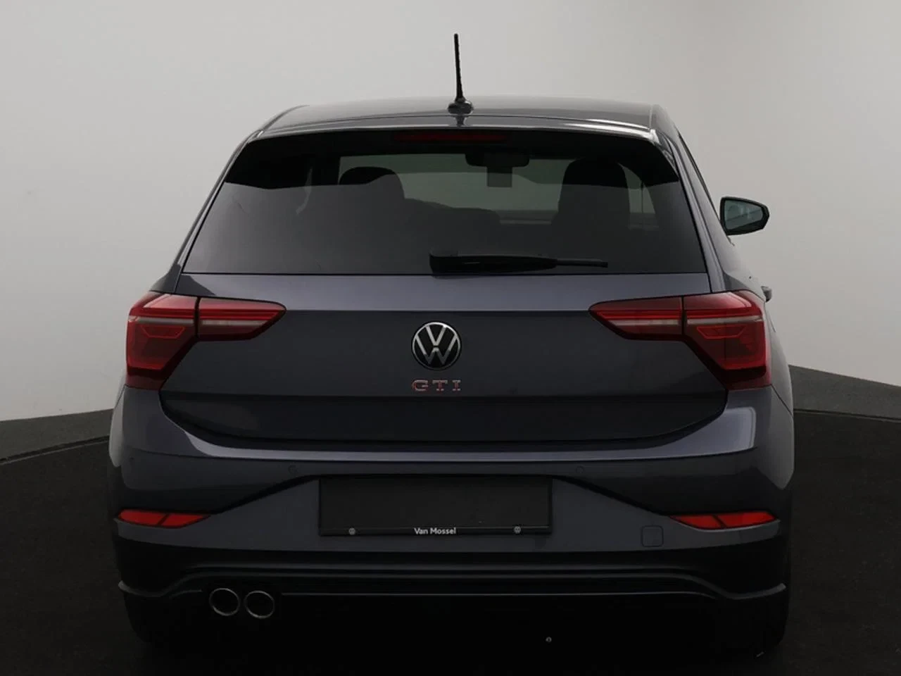 Volkswagen-Polo-image-18