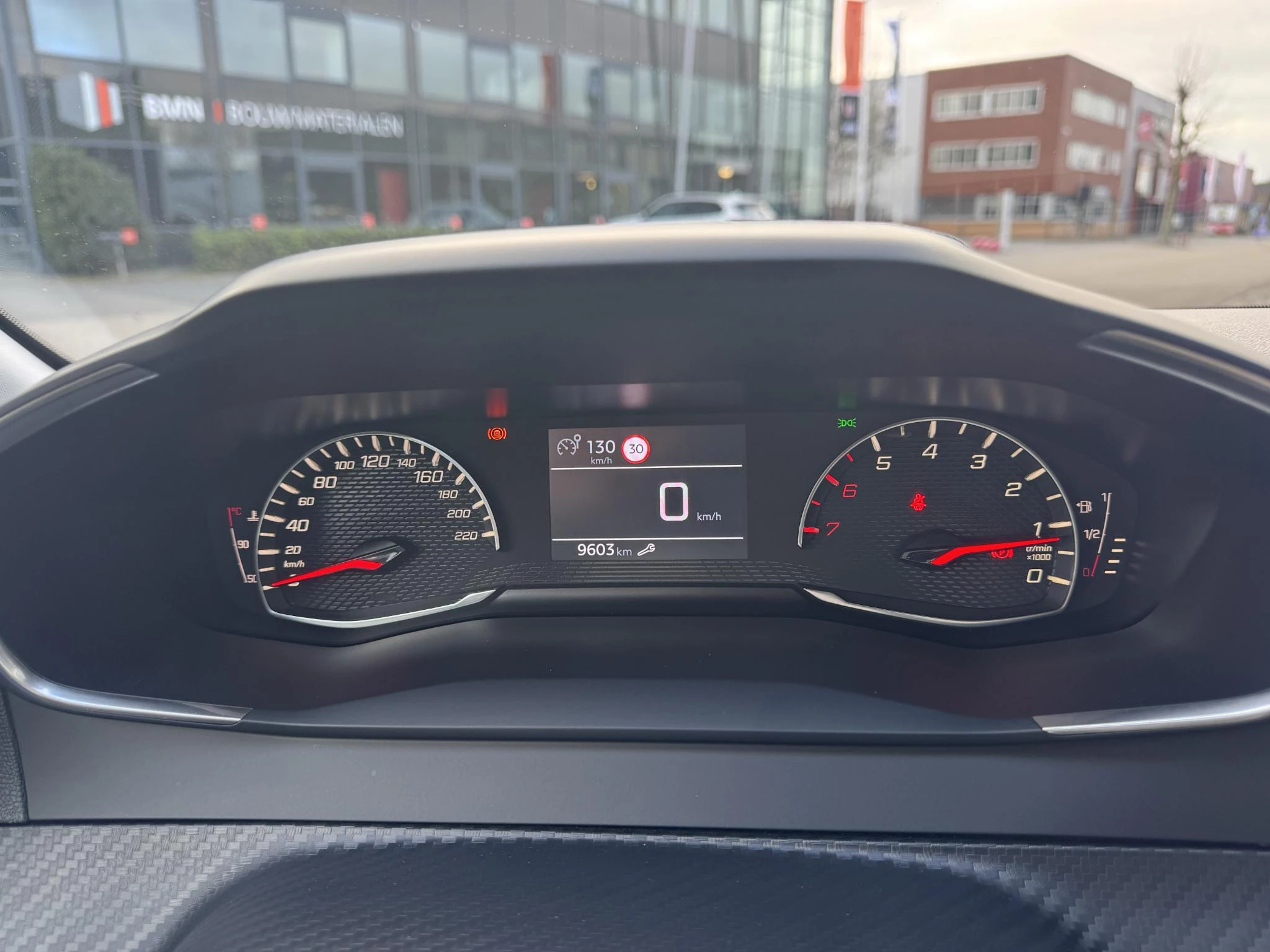 Peugeot-208-image-17