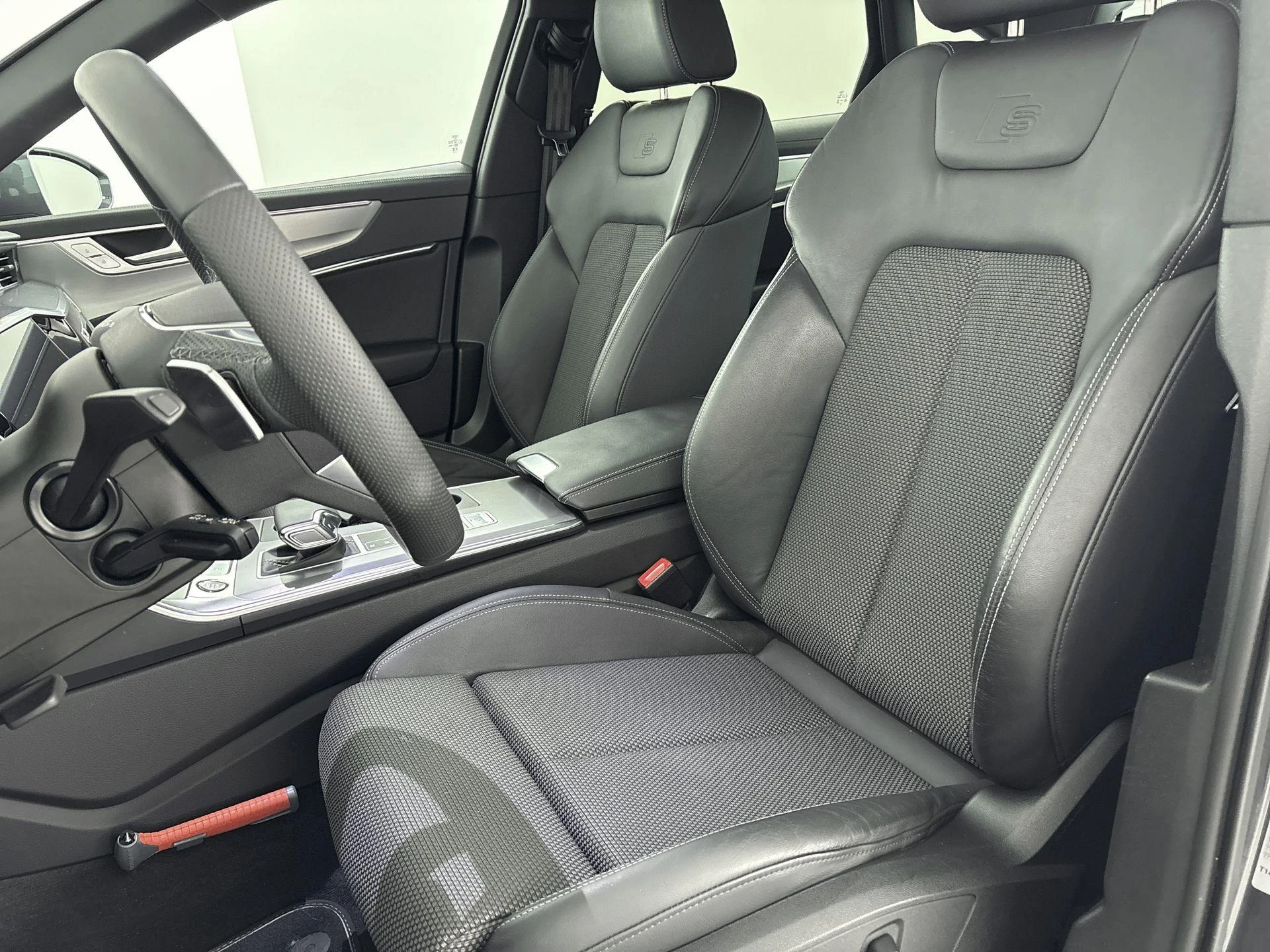 Audi-A6-image-30