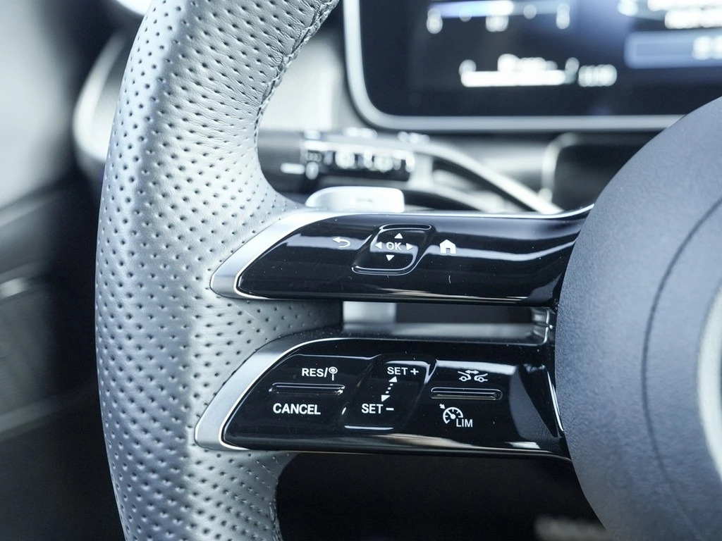 Mercedes-Benz-GLC-image-12