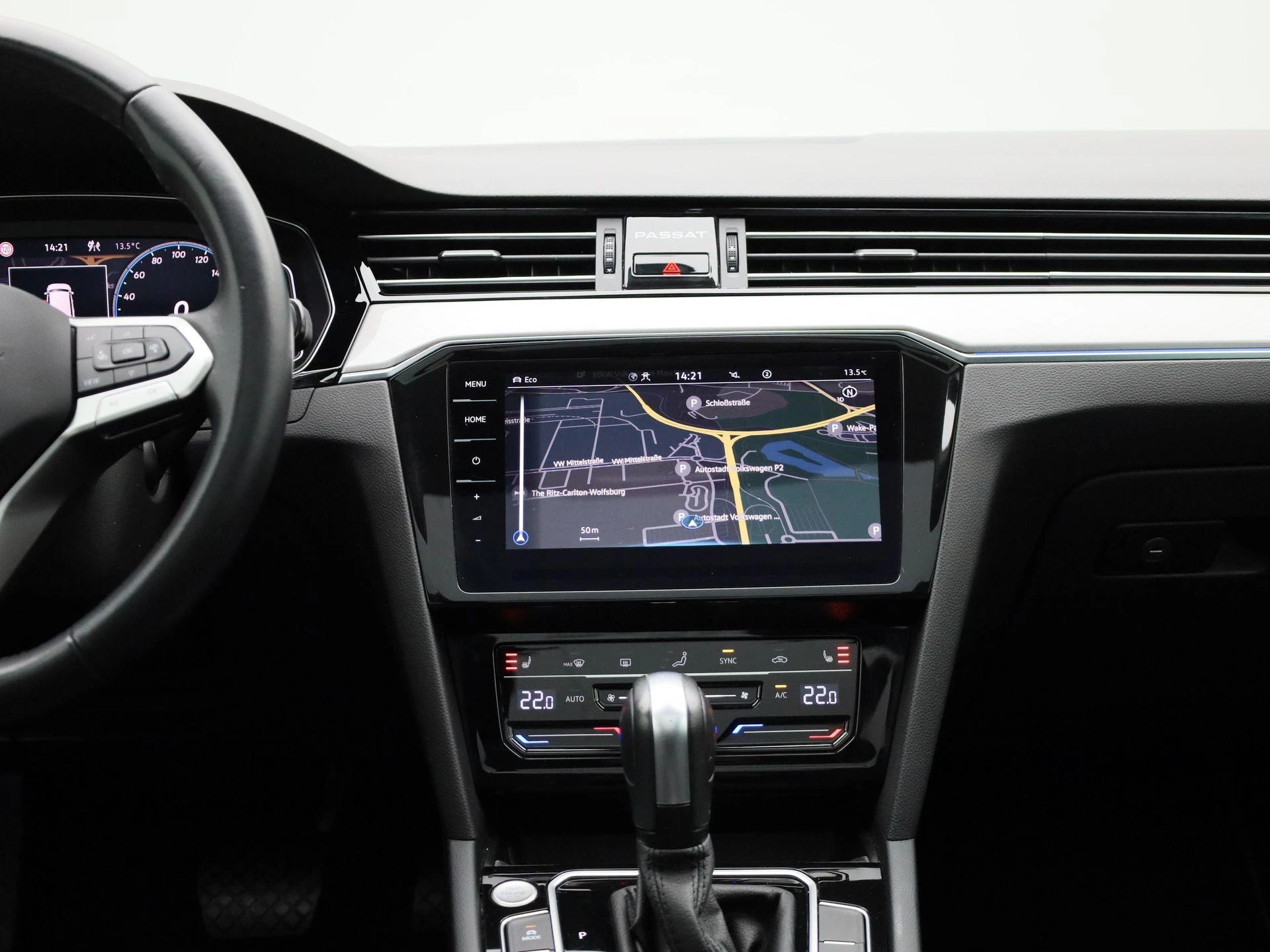 Volkswagen-Passat-image-10