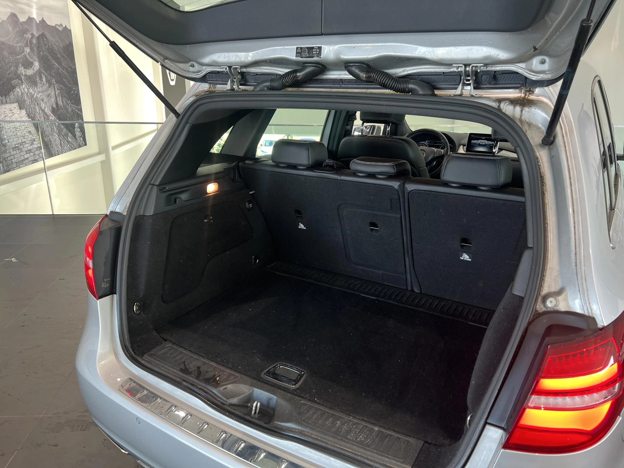 Mercedes-Benz-B-Klasse-image-12