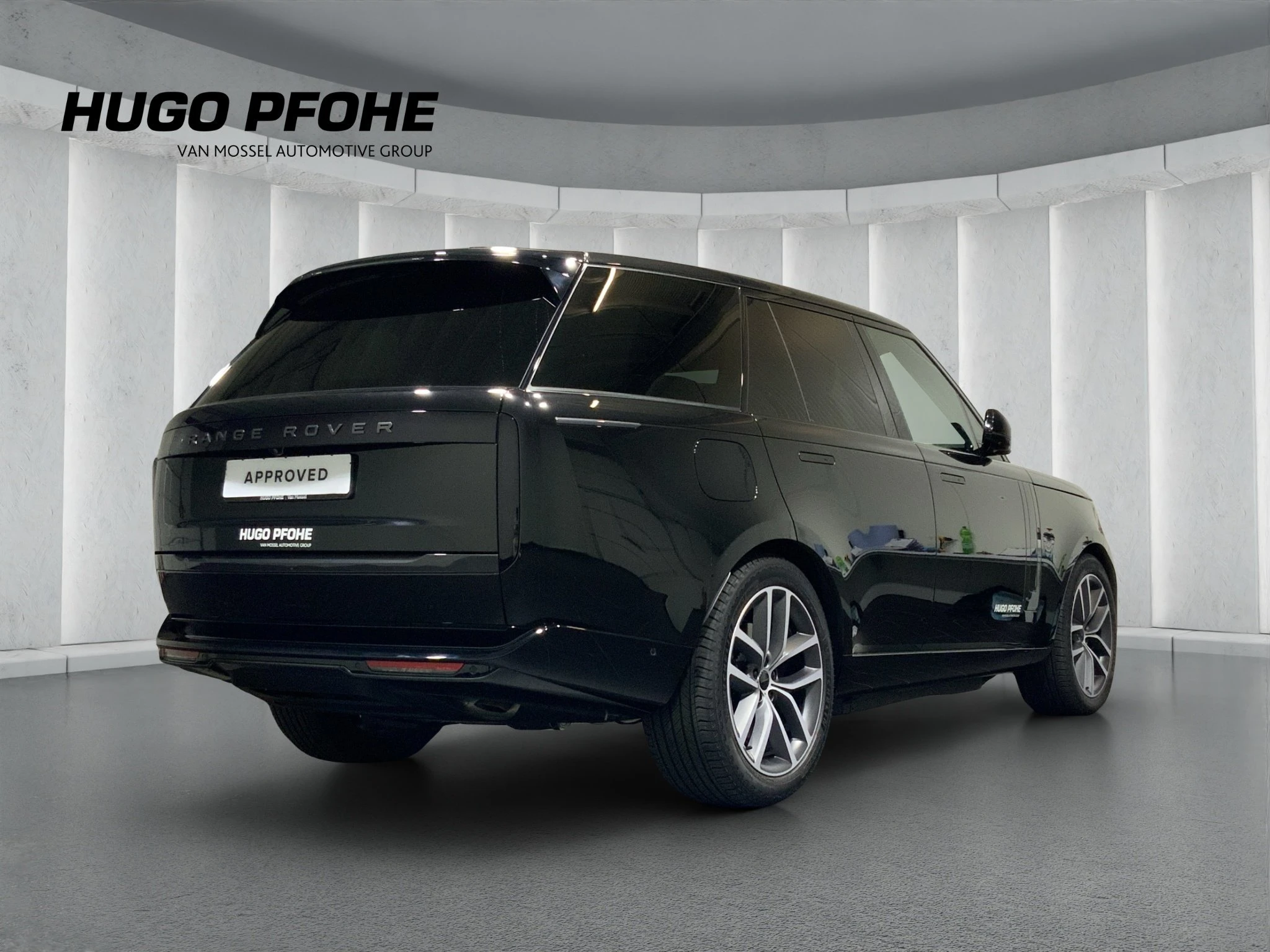 Land Rover-Range Rover-image-1