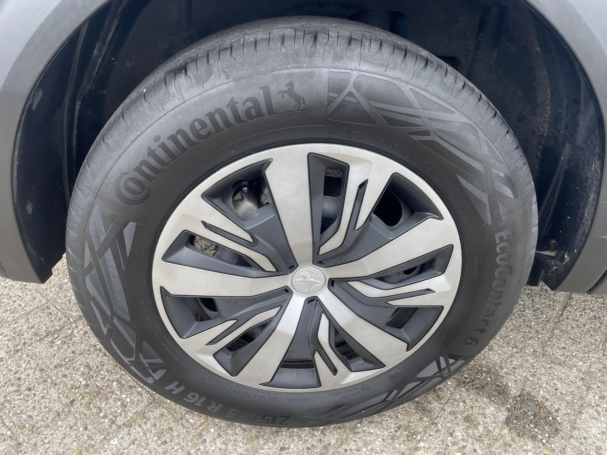 Peugeot-2008-image-8