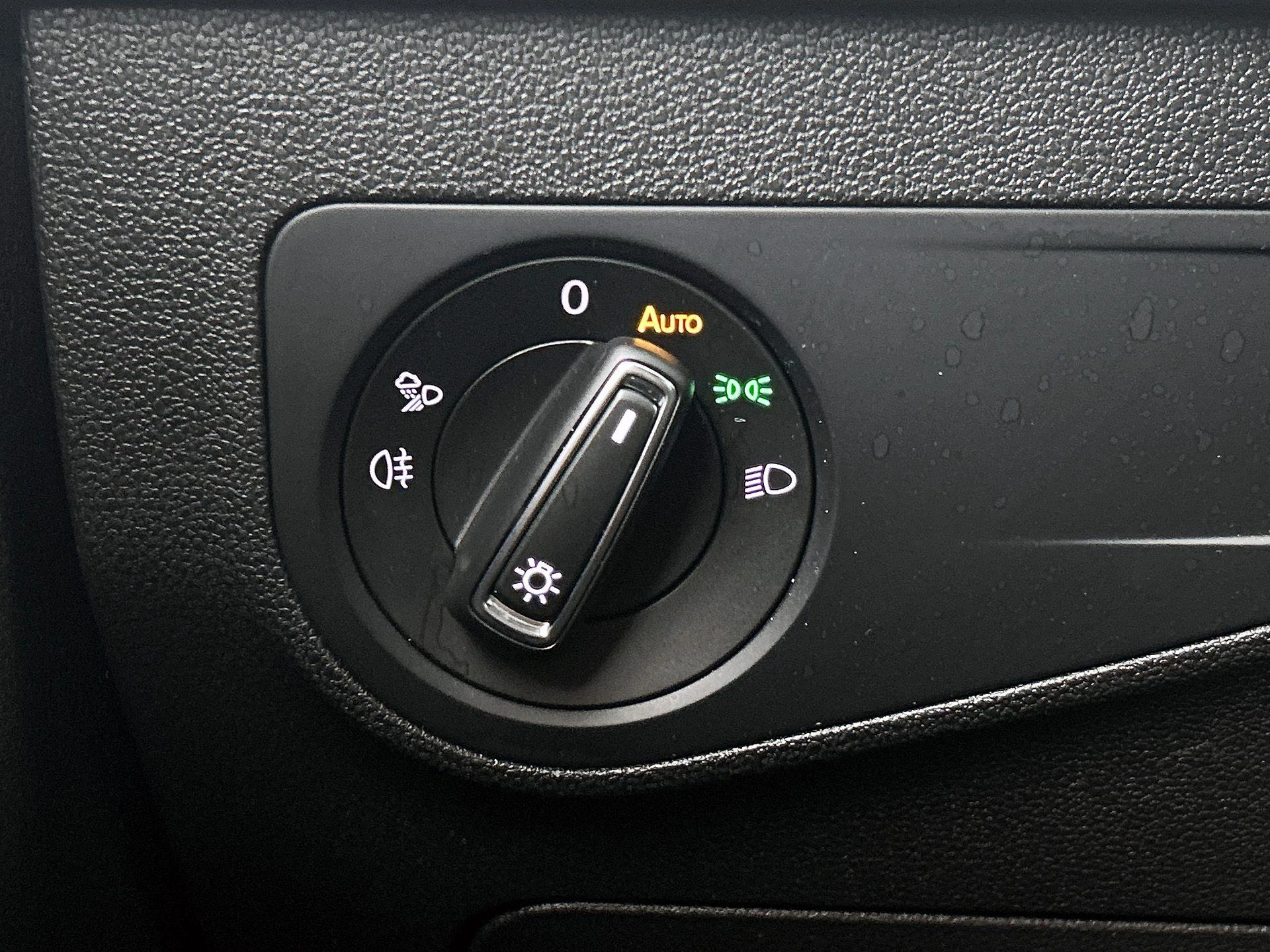 Volkswagen-Tiguan-image-14