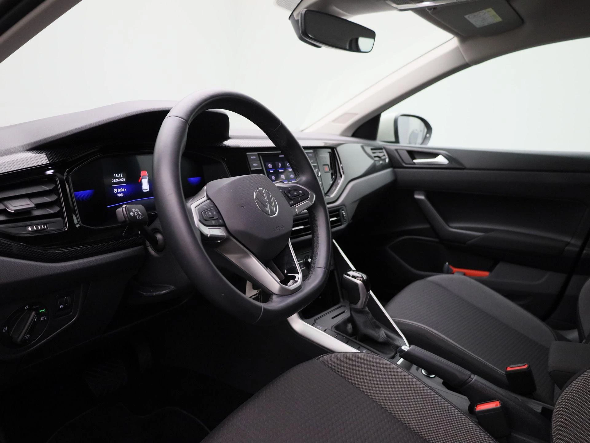 Volkswagen-Taigo-image-24