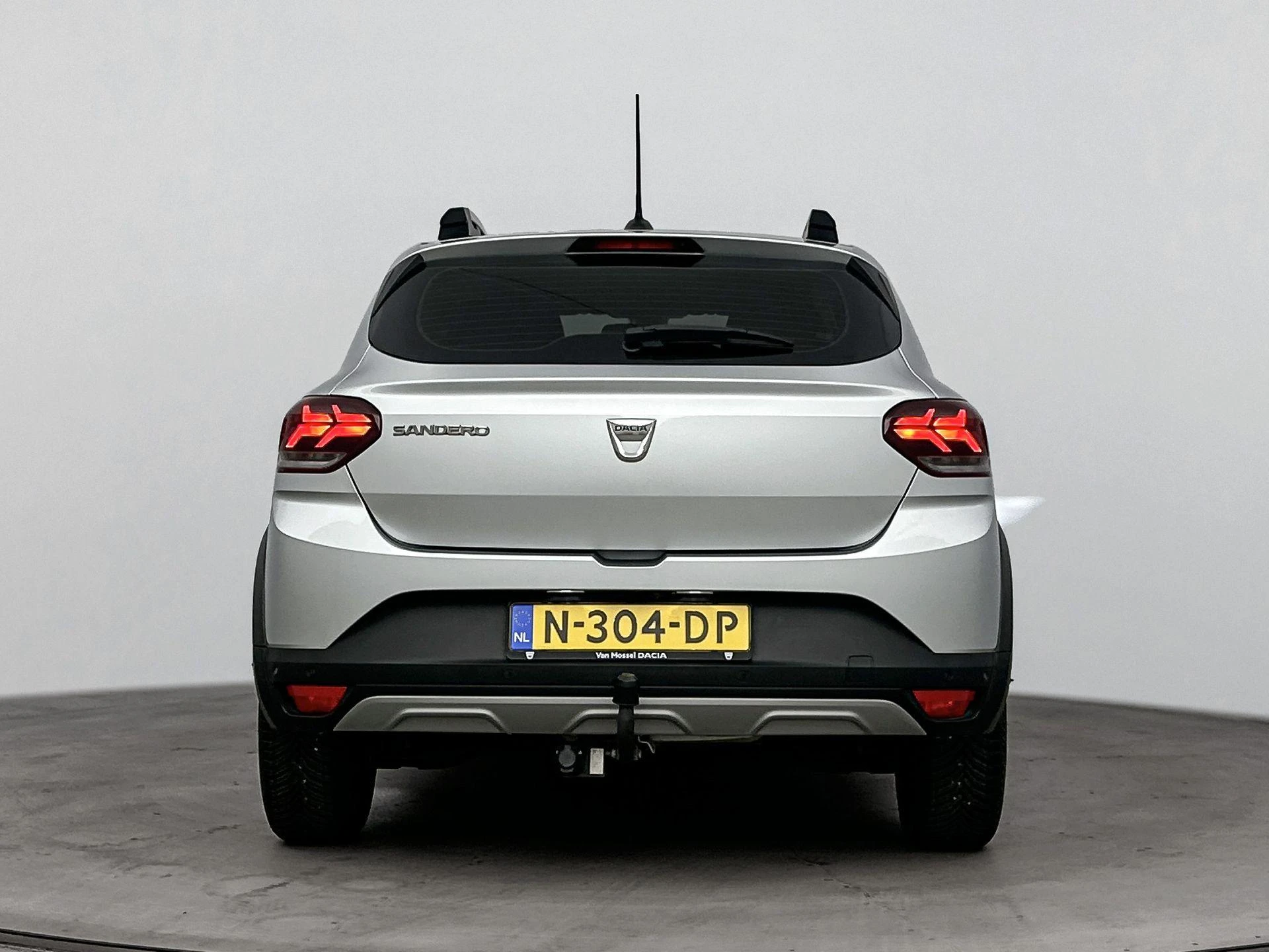 Dacia-Sandero Stepway-image-2